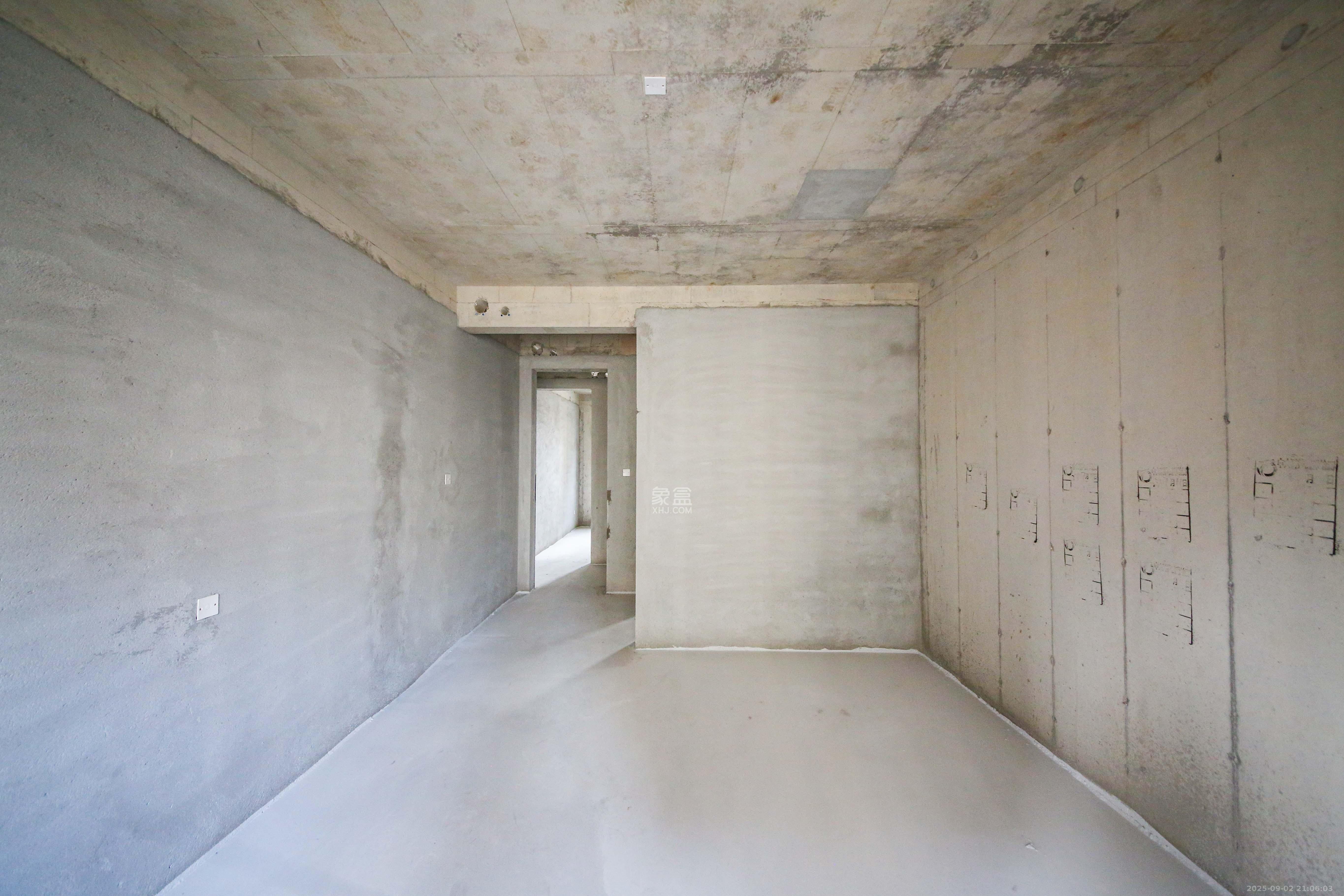 兴铁湘府和园  1室0厅0卫    326.0万卧室