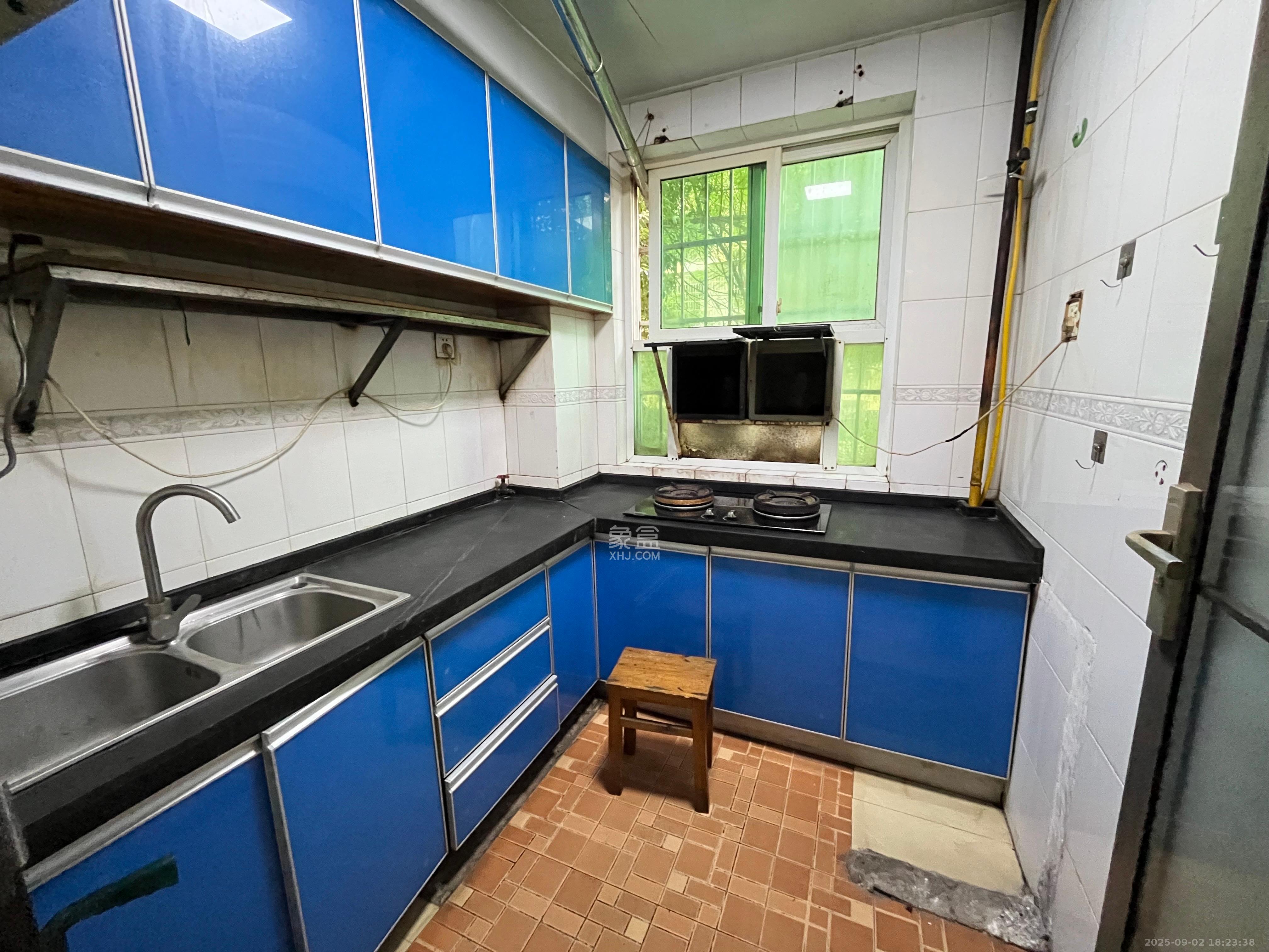 恩瑞麓山名园（龙王港小区）  2室2厅1卫    1800.0元/月室内图