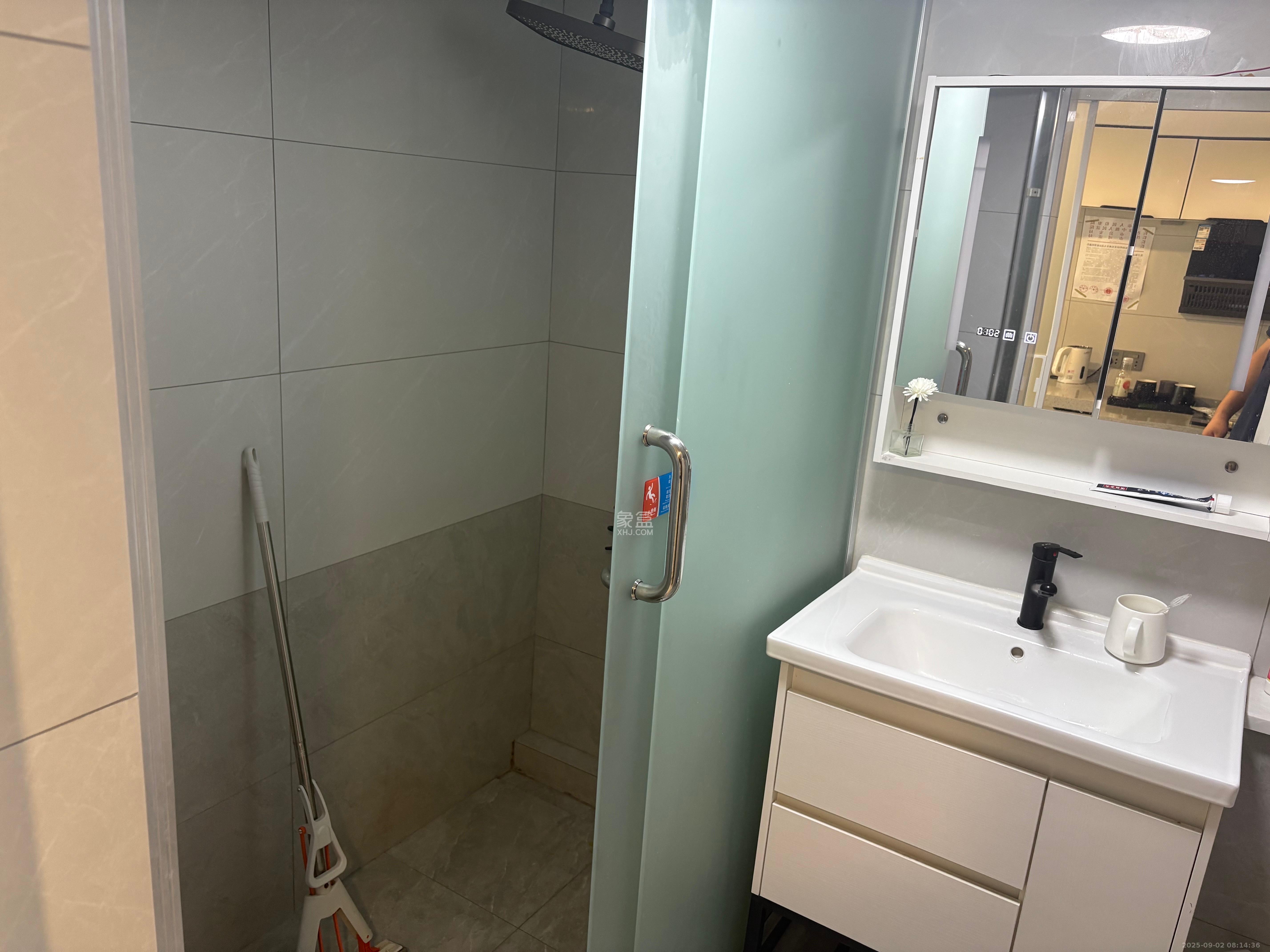 敬天广场 1室1厅1卫 2600.0元/月 敬天广场 1室1厅1卫 2600.0元/月室内图