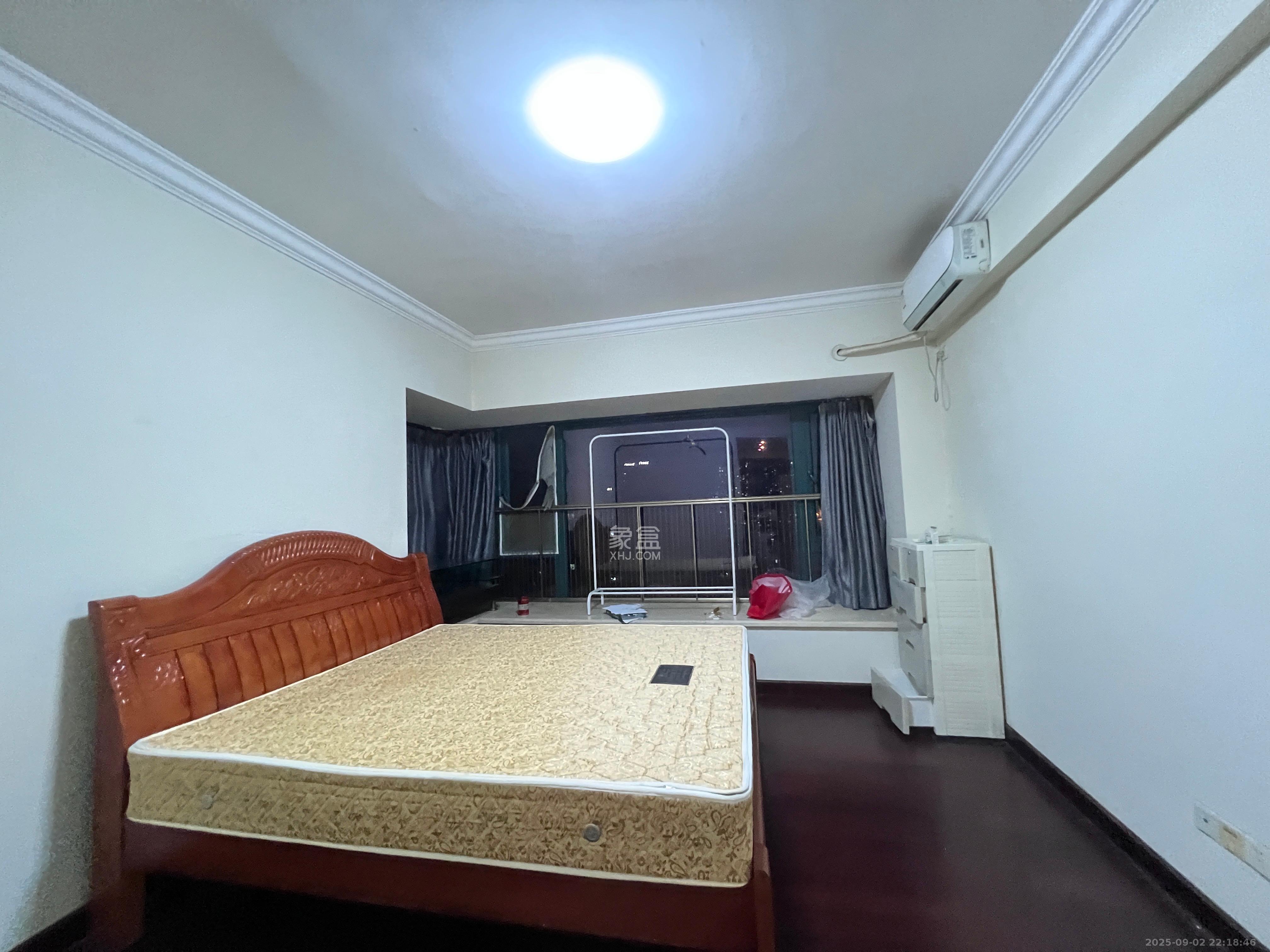 恒大绿洲  5室1厅3卫    6800.0元/月室内图