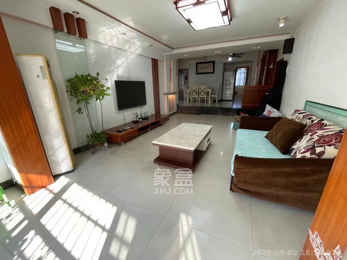 运通馨苑 1室0厅0卫 2500.0元/月 运通馨苑 1室0厅0卫 2500.0元/月室内图