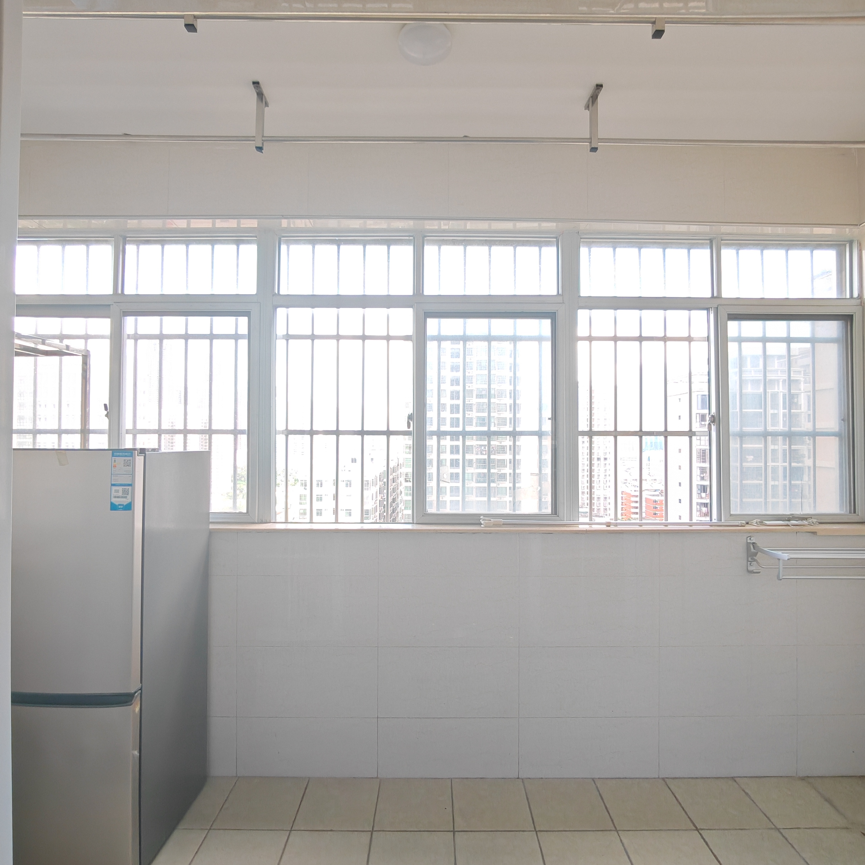 学苑公寓 3室2厅2卫 3100.0元/月 学苑公寓 3室2厅2卫 3100.0元/月室内图