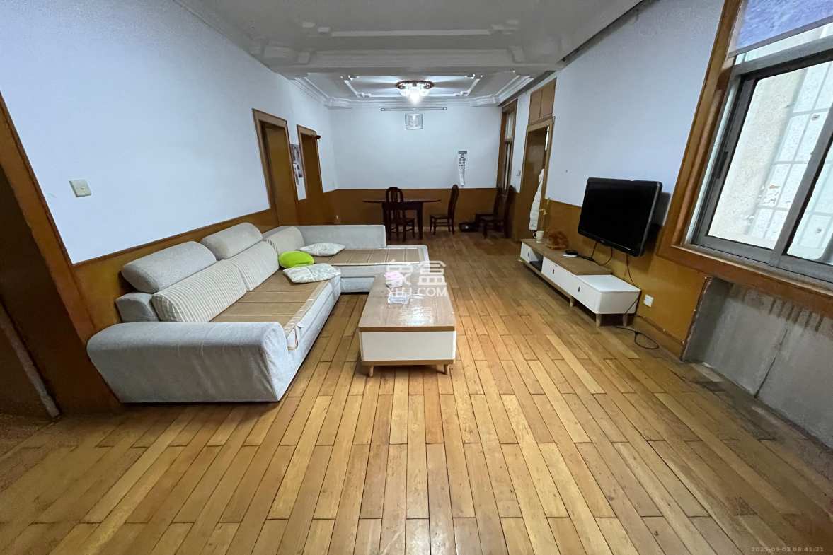 林业厅宿舍  3室2厅1卫    1800.0元/月 林业厅宿舍  3室2厅1卫    1800.0元/月室内图