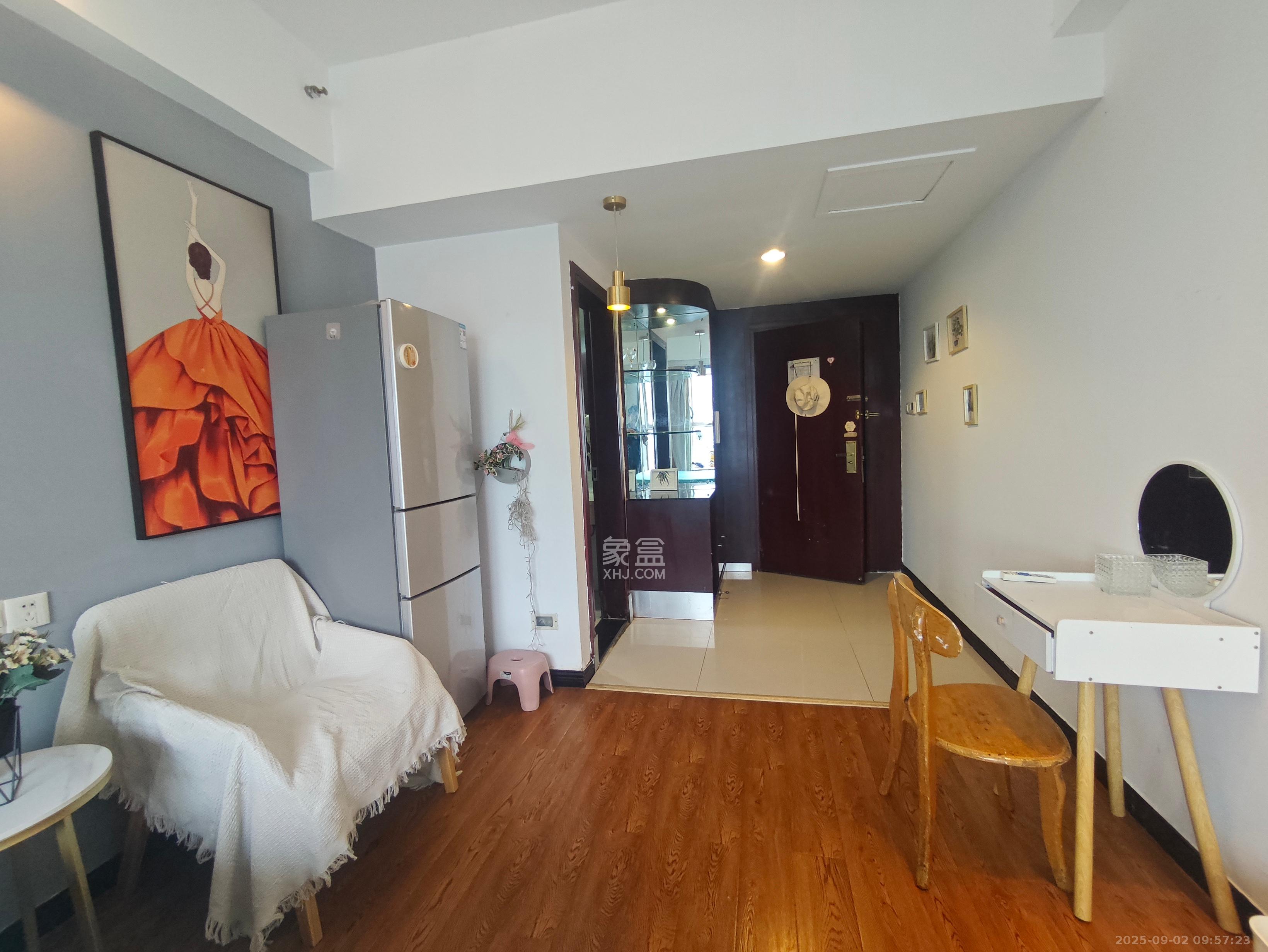 芙蓉同发  1室1厅1卫    1800.0元/月室内图