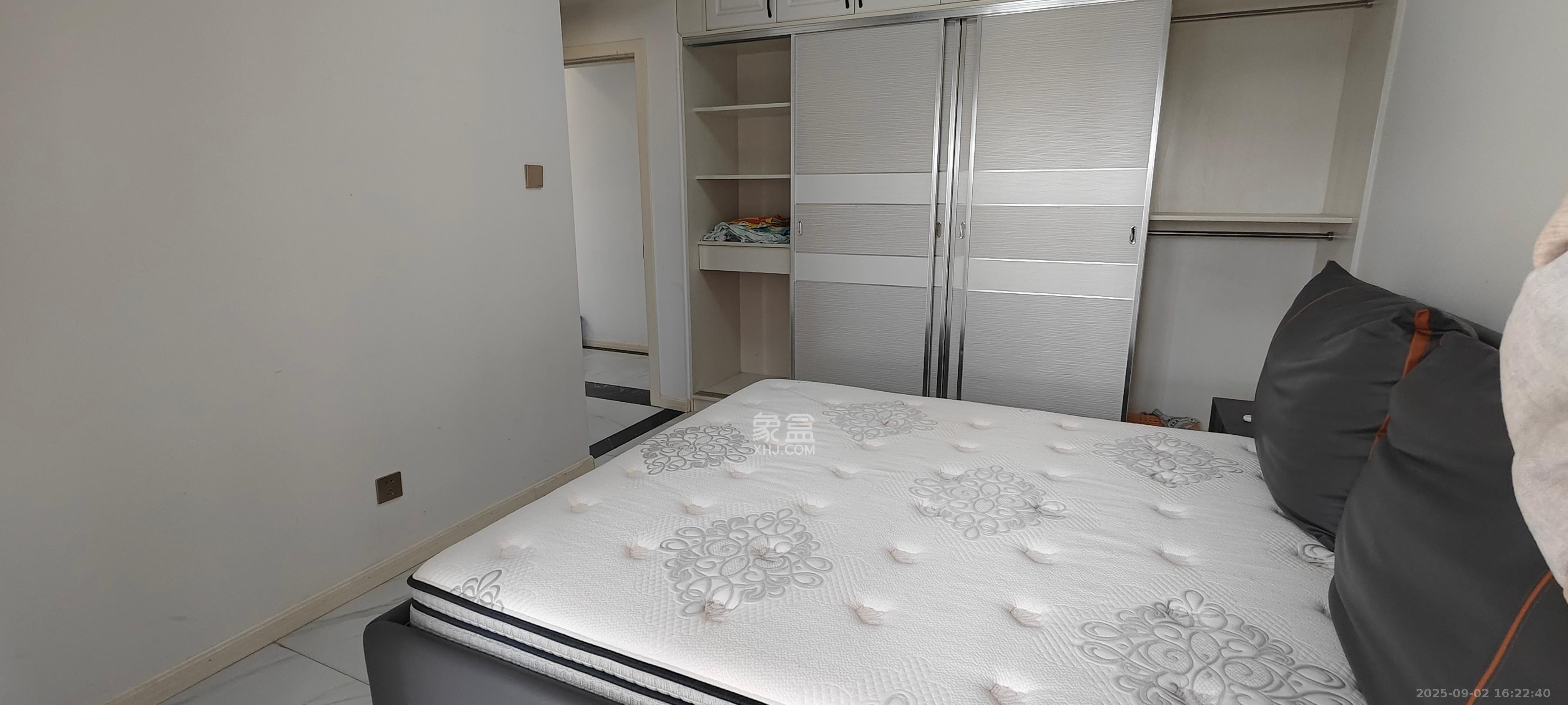 叠彩兰亭 3室2厅2卫 2600.0元/月 叠彩兰亭 3室2厅2卫 2600.0元/月室内图