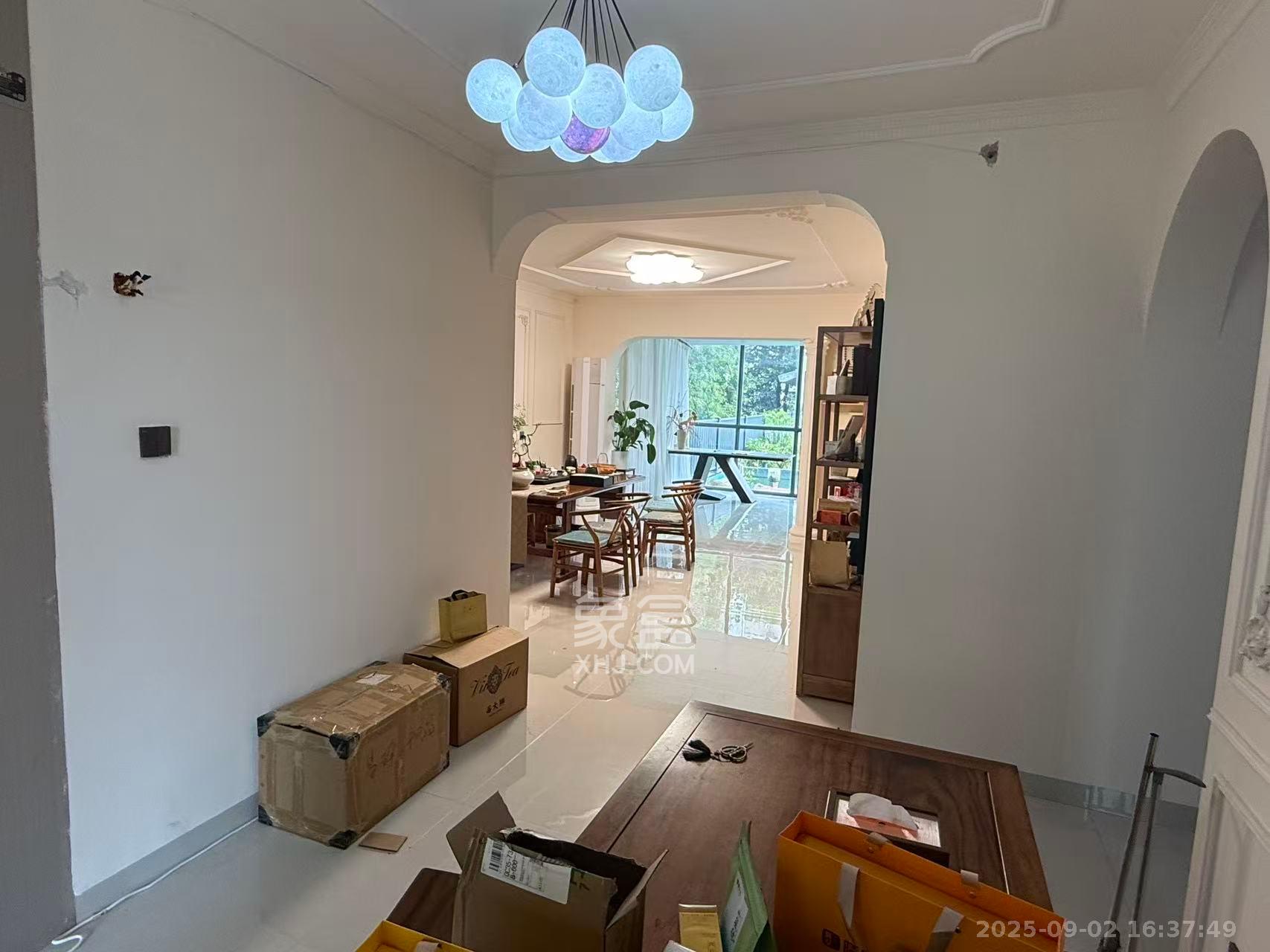 嘉宇盛世华章 3室2厅1卫 4800.0元/月 嘉宇盛世华章 3室2厅1卫 4800.0元/月室内图