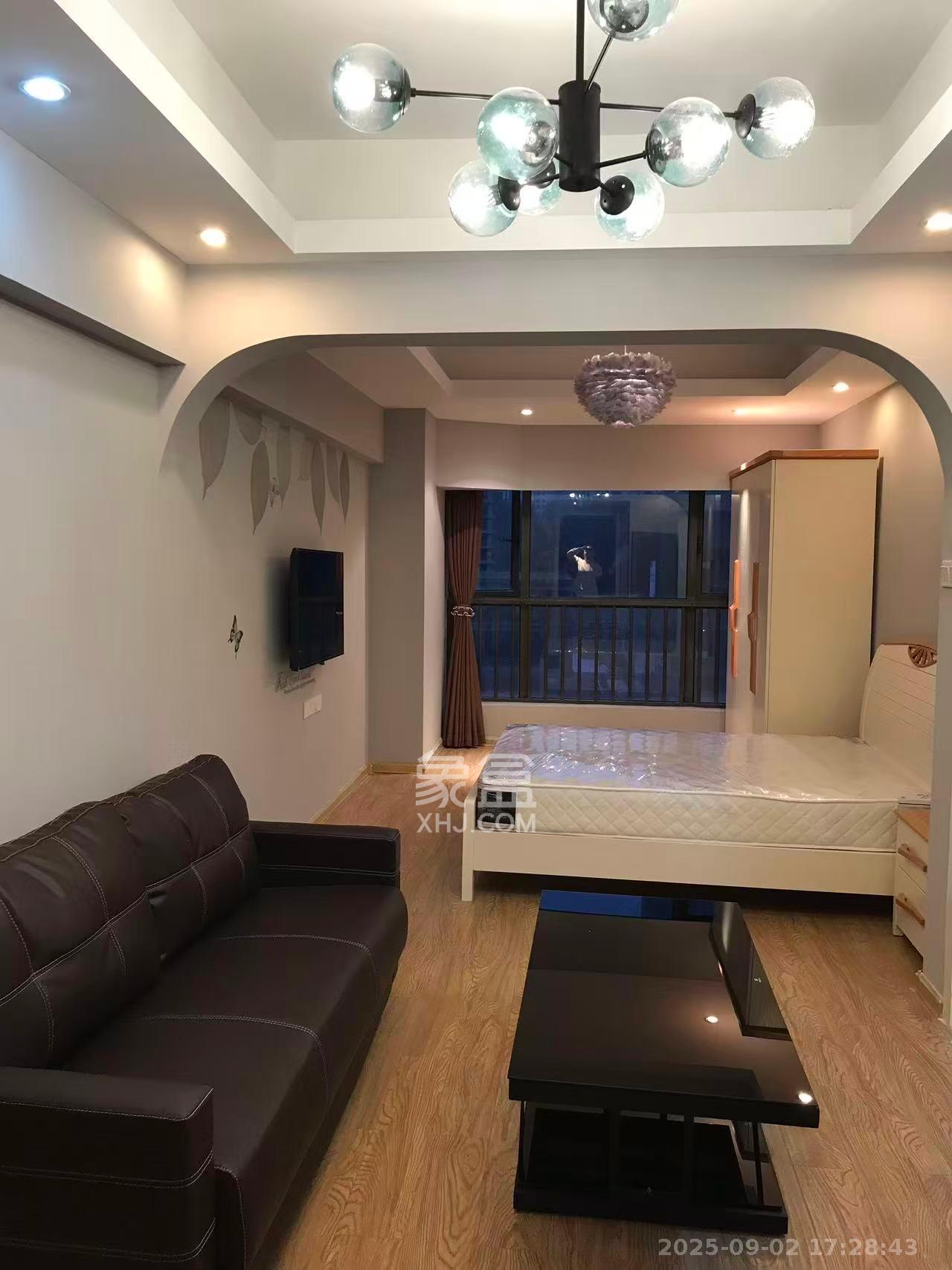 罗马国际公寓  1室1厅1卫    1600.0元/月 罗马国际公寓  1室1厅1卫    1600.0元/月