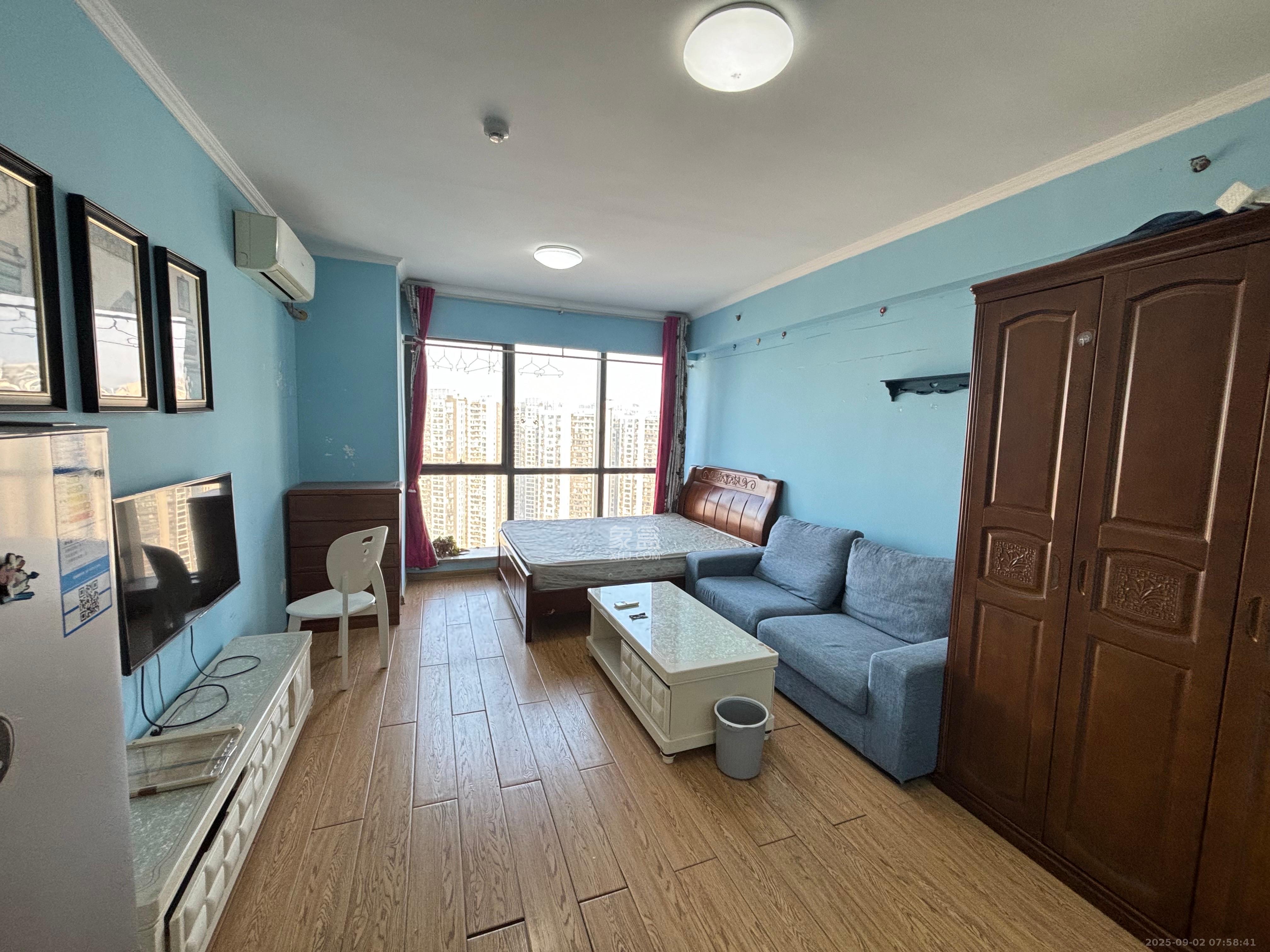 融科东南海 1室1厅1卫 1200.00元/月 融科东南海 1室1厅1卫 1200.00元/月室内图