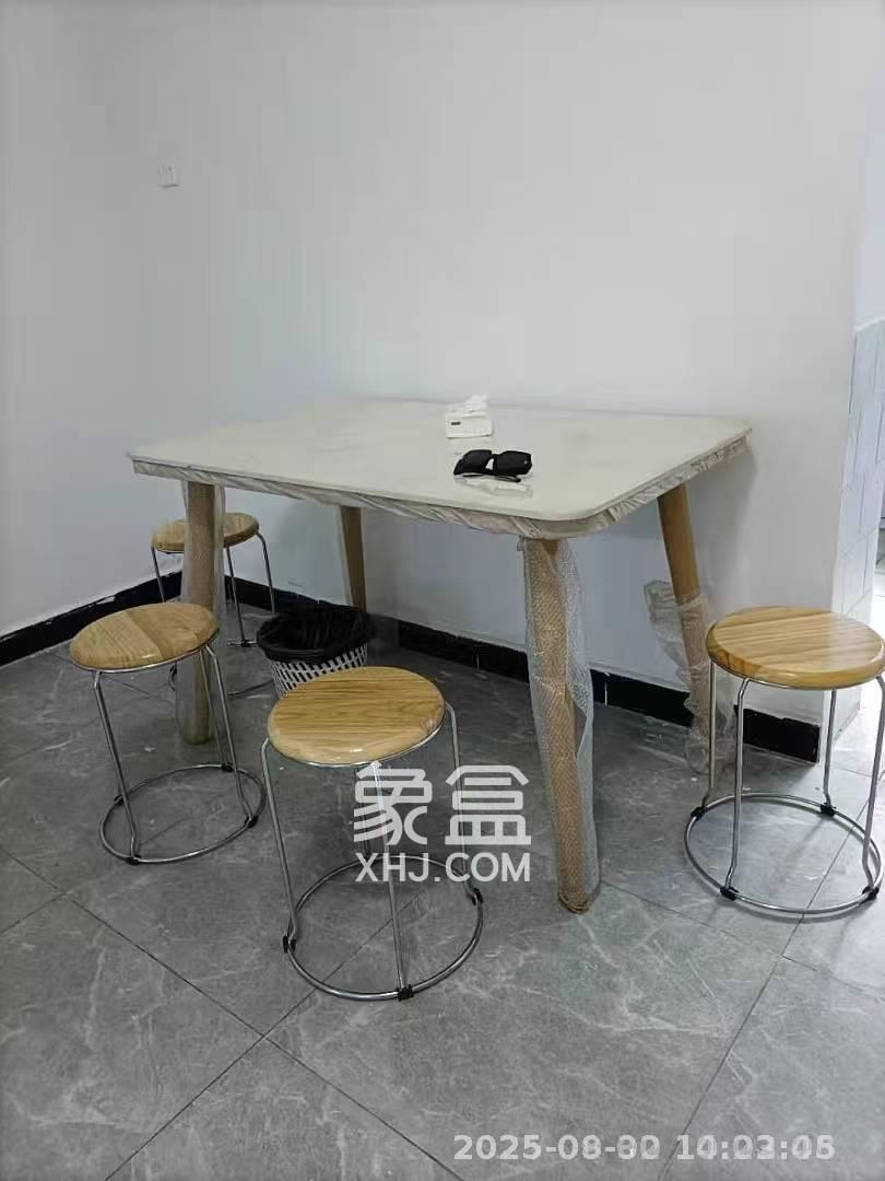 梨子山社区长电宿舍  2室1厅1卫    1650.0元/月 梨子山社区长电宿舍  2室1厅1卫    1650.0元/月室内图