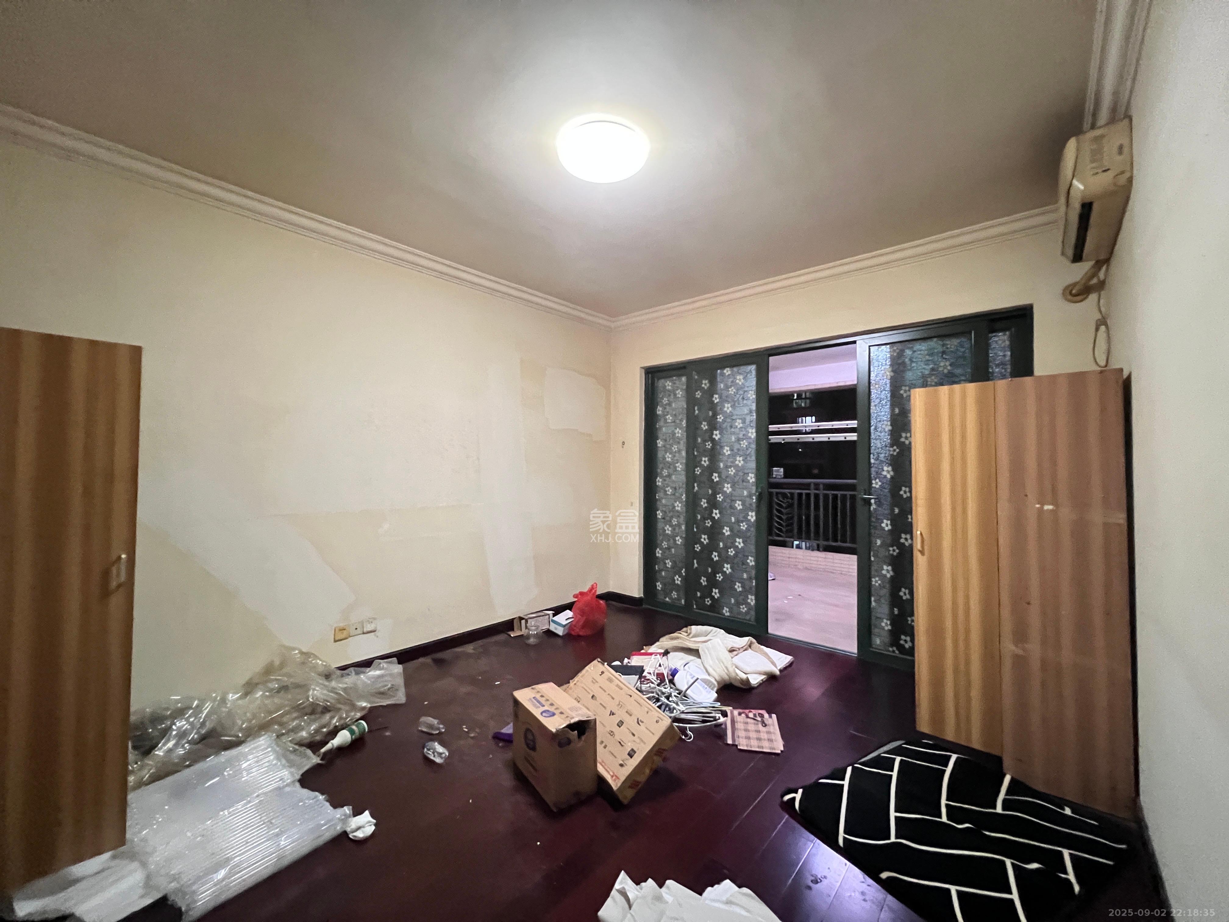 恒大绿洲  5室1厅3卫    6800.0元/月室内图