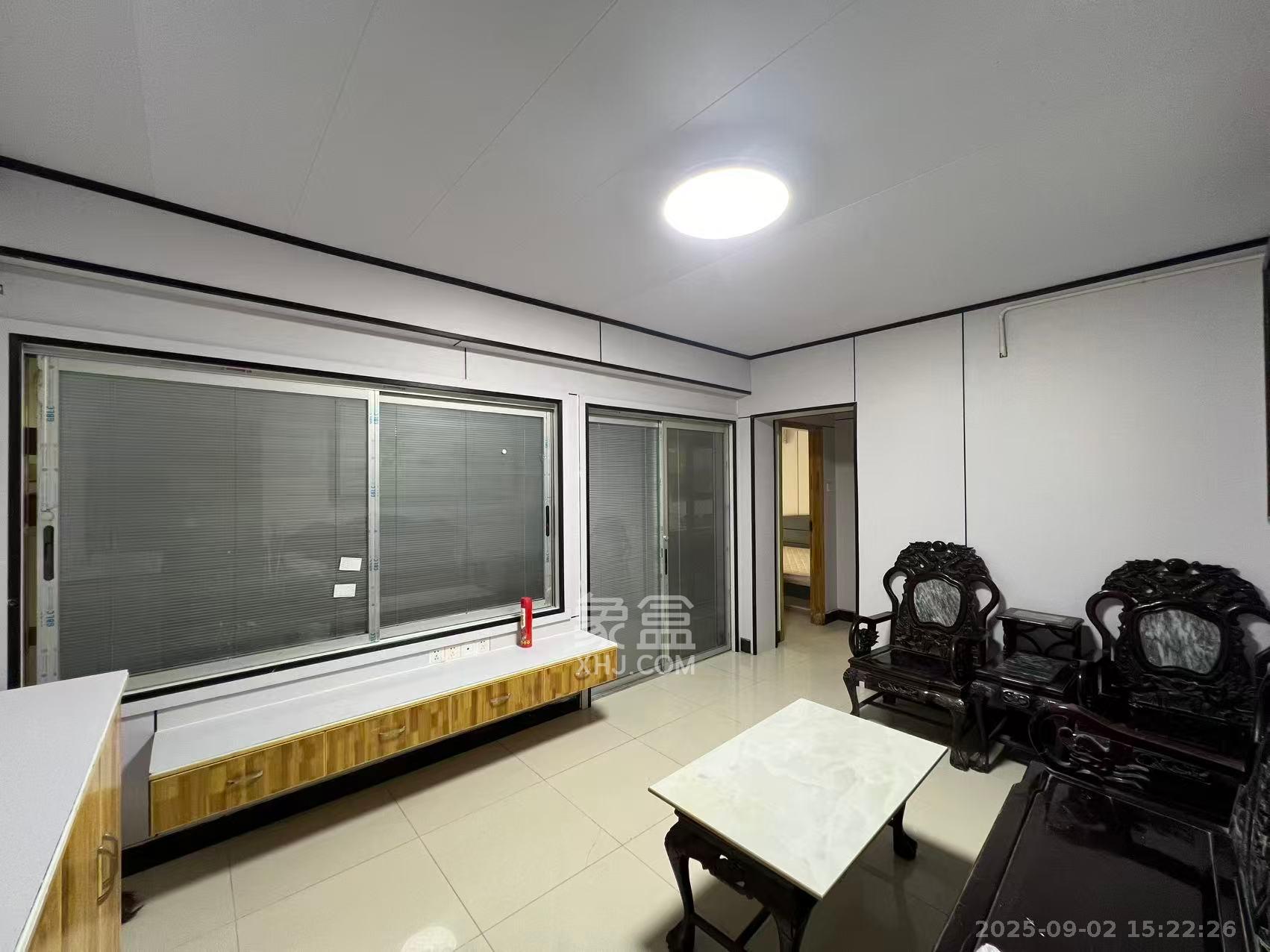 江南公寓  2室1厅1卫    1900.0元/月室内图