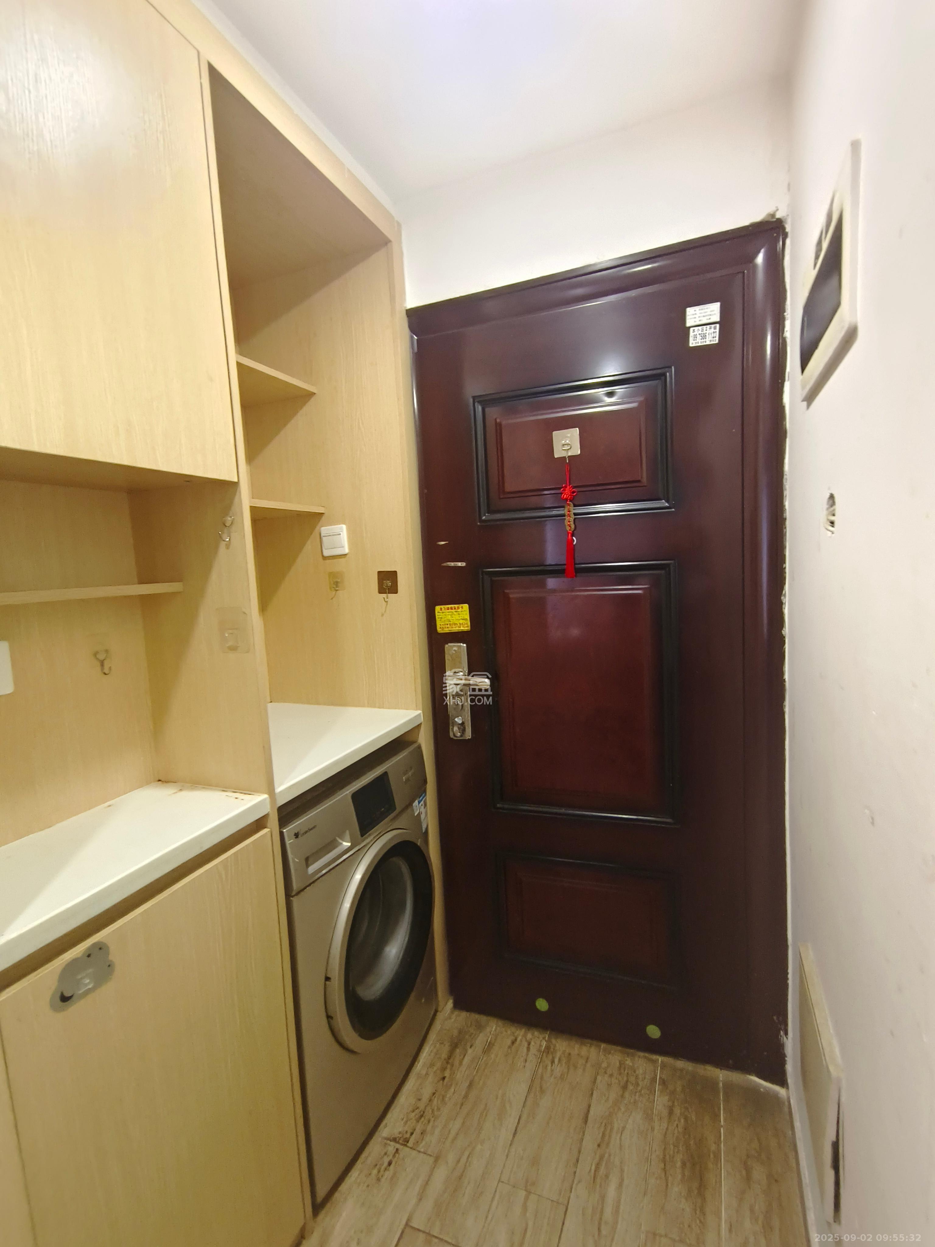 叠彩兰亭  1室1厅1卫    1300.0元/月室内图