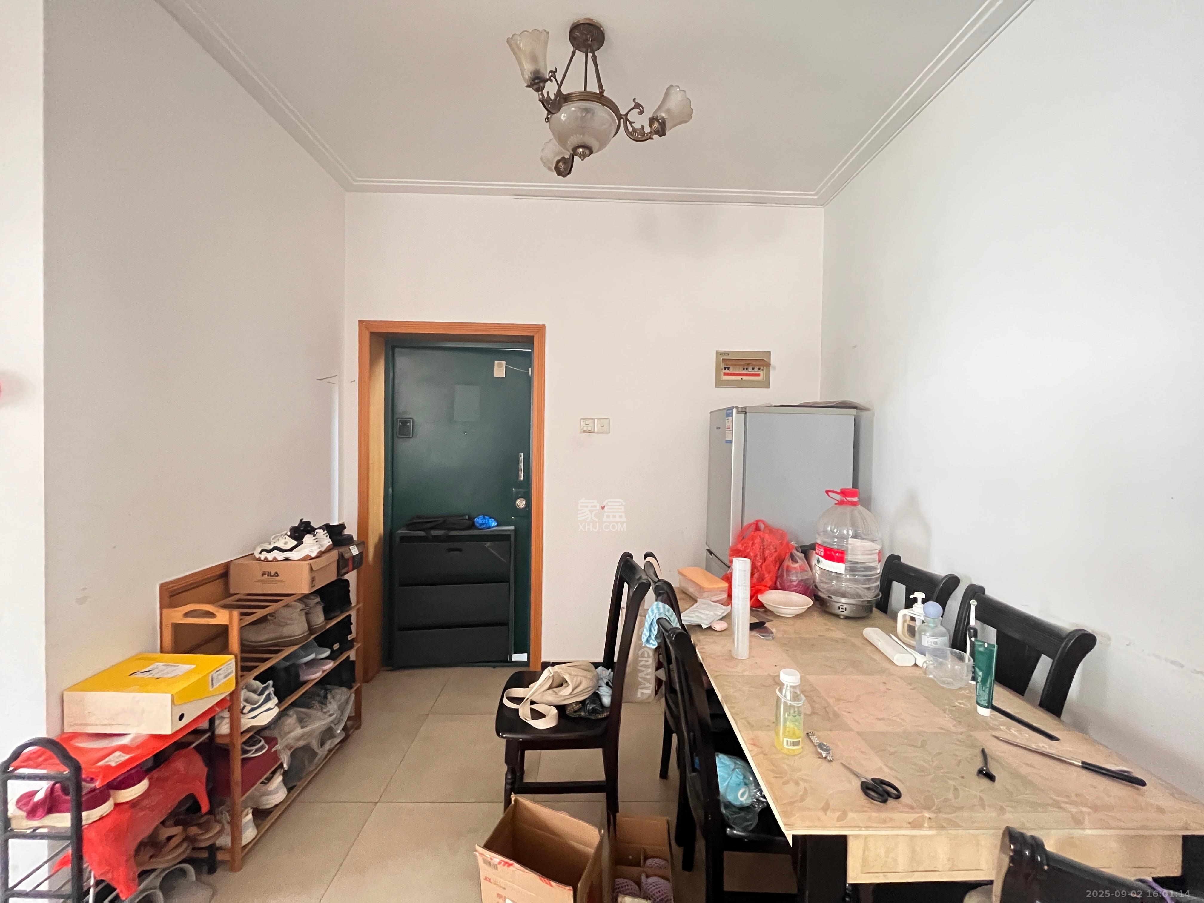 长华小区  3室2厅1卫    1700.0元/月室内图