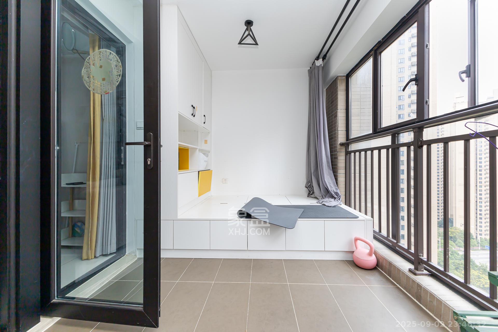 时代倾城三期  2室2厅1卫    68.0万 时代倾城三期  2室2厅1卫    68.0万阳台