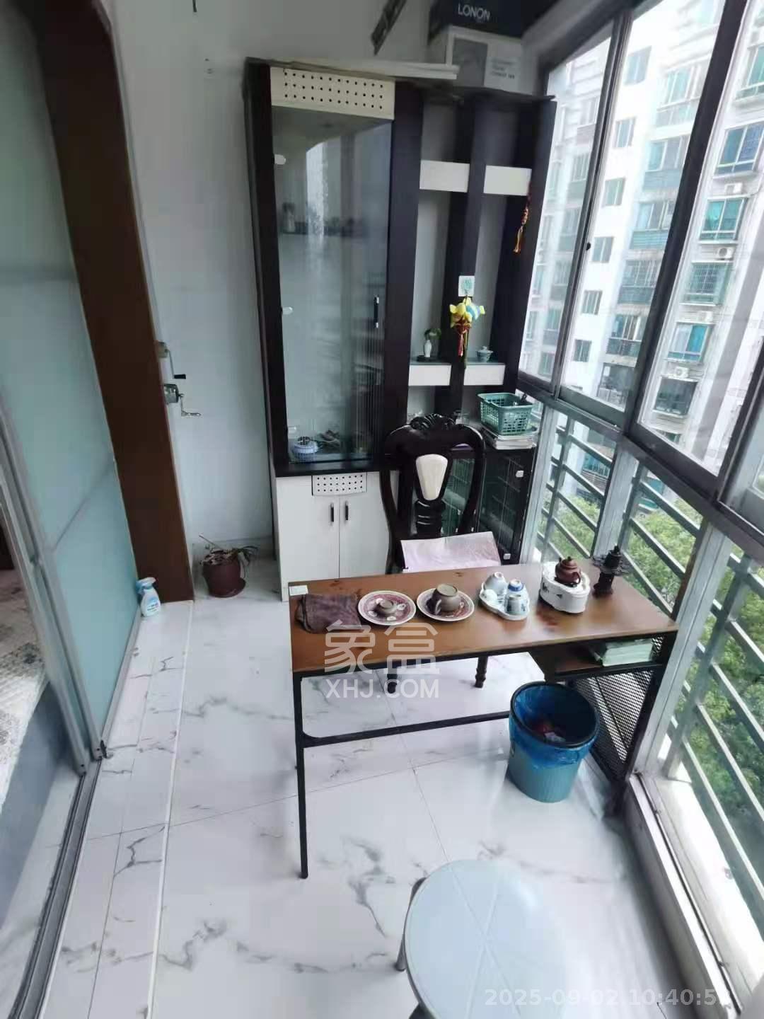 颐美园 3室2厅2卫 3000.0元/月 颐美园 3室2厅2卫 3000.0元/月室内图