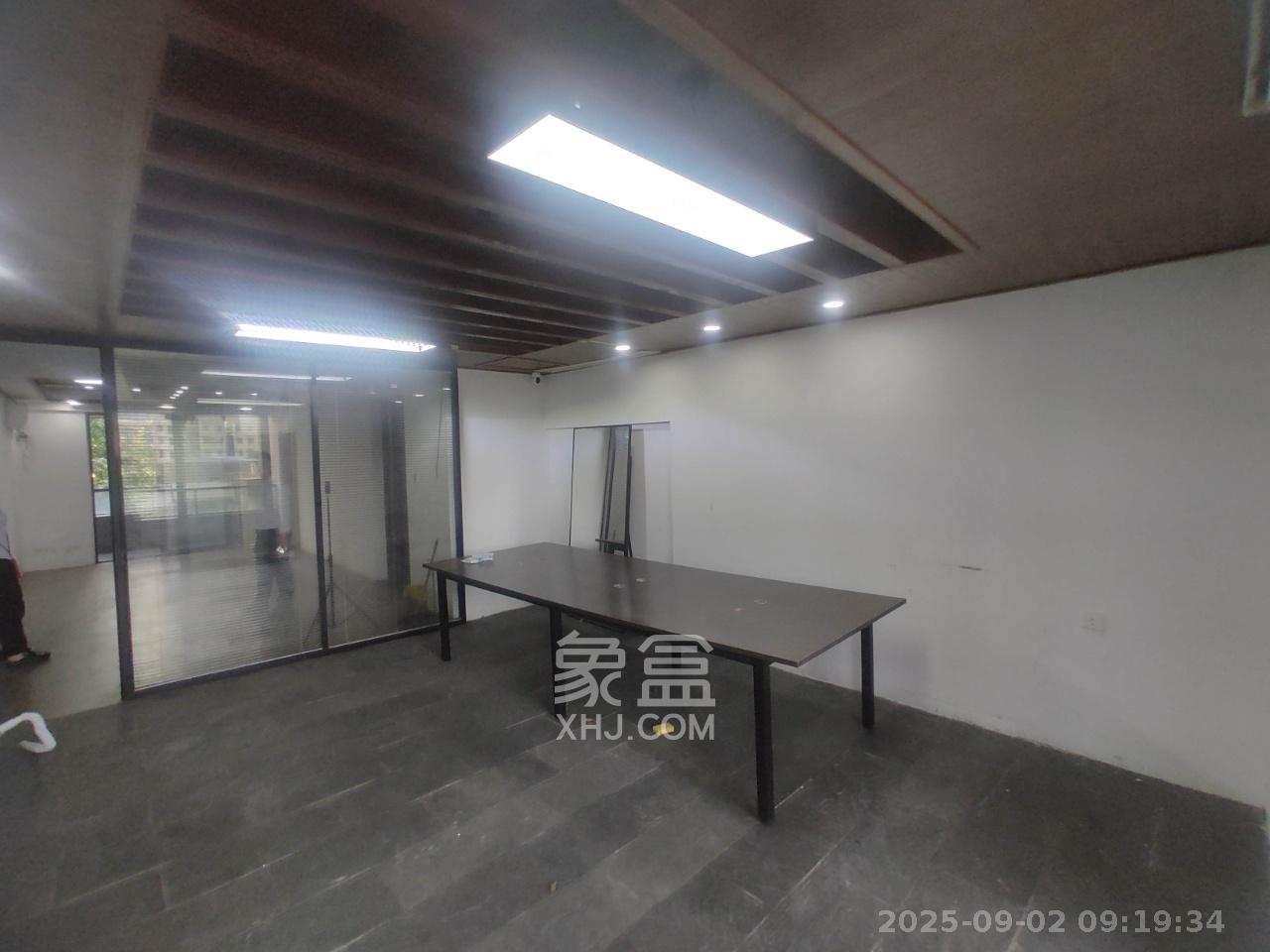 复地崑玉国际一期  4室2厅1卫    5300.0元/月 复地崑玉国际一期  4室2厅1卫    5300.0元/月室内图