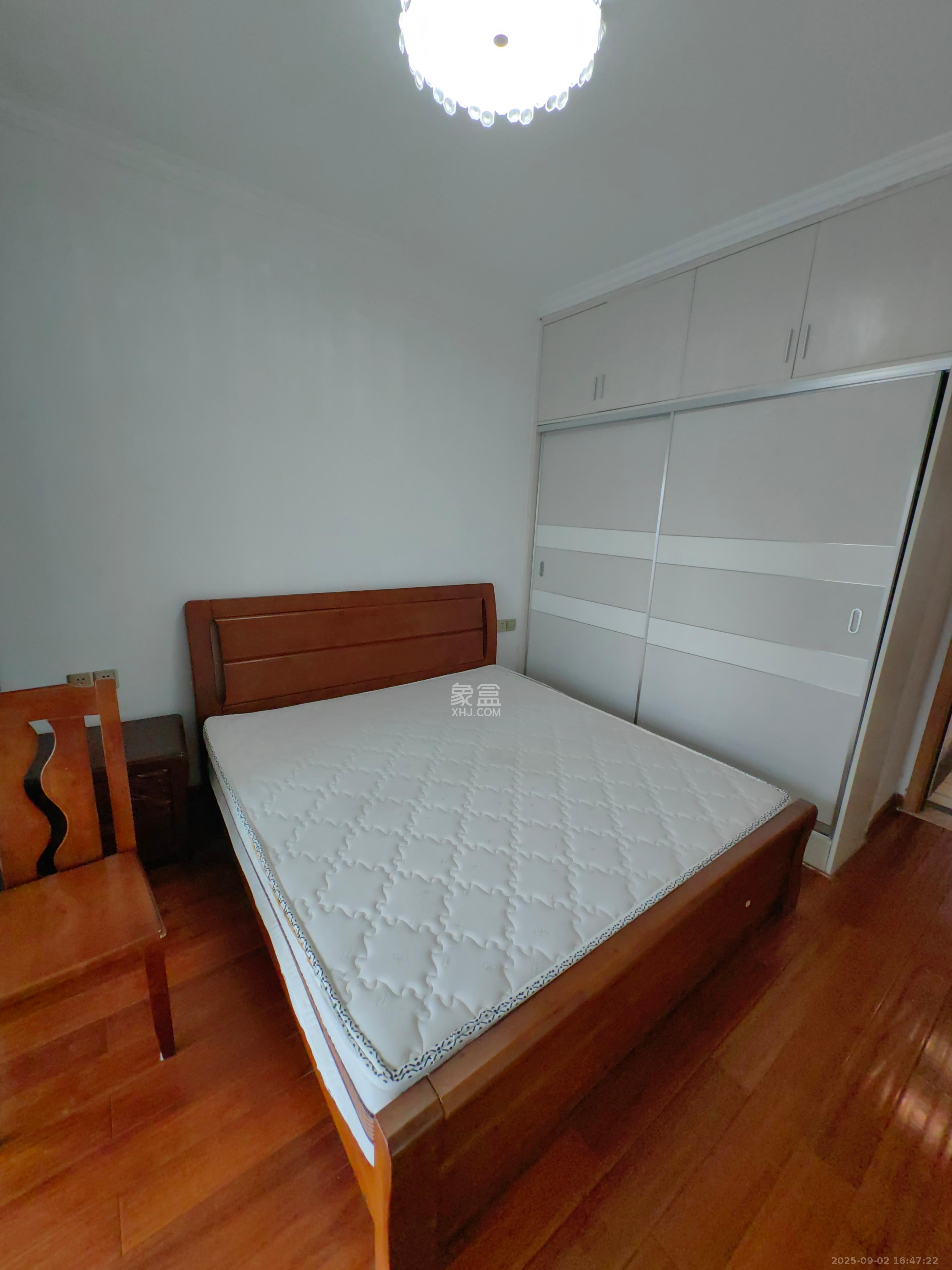 荣盛花语馨苑  3室2厅1卫    2800.0元/月室内图