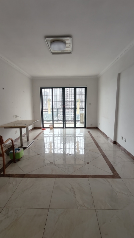 中景花园  2室2厅1卫    2200.0元/月 中景花园  2室2厅1卫    2200.0元/月室内图