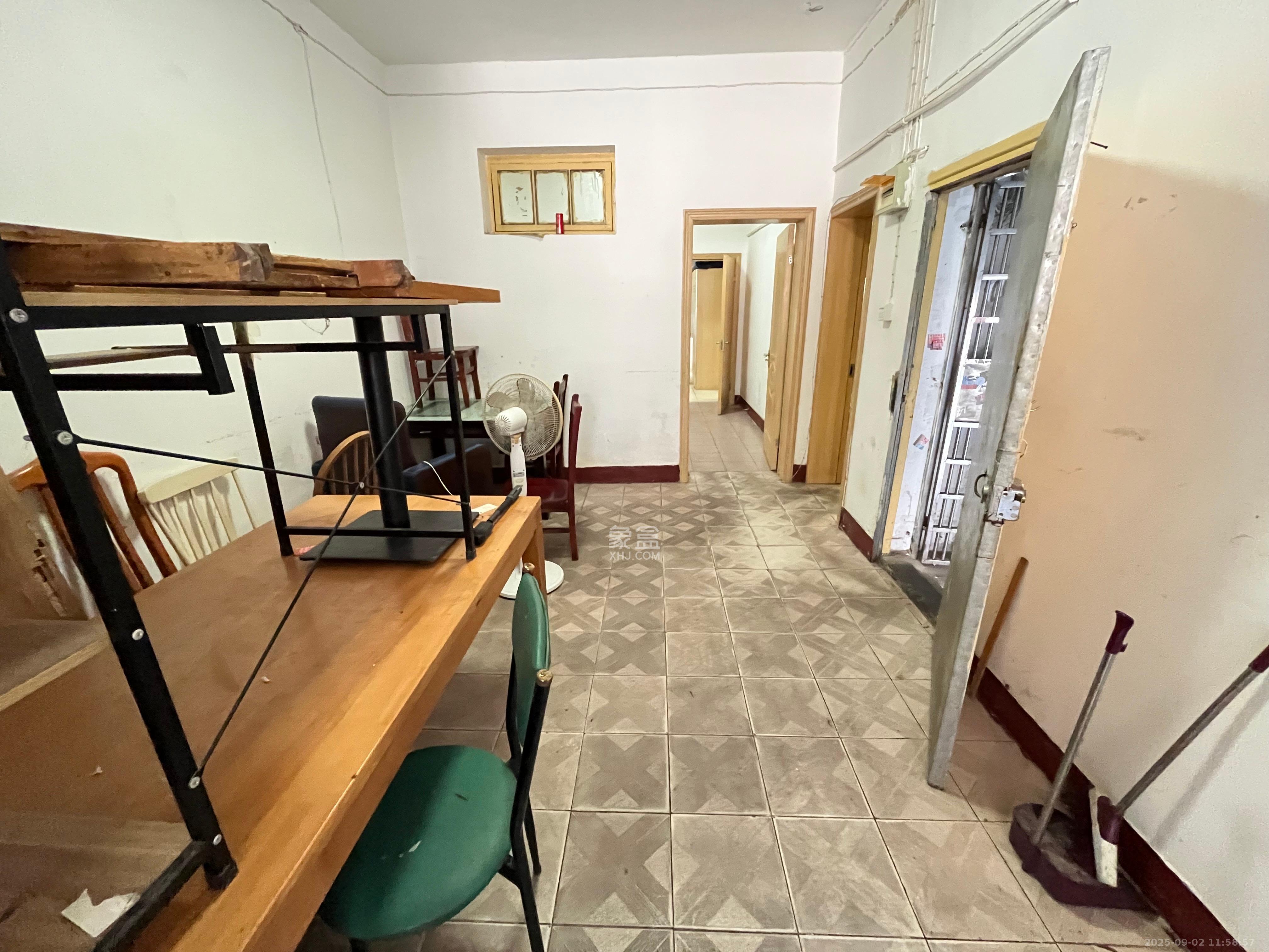 厚生里  3室2厅1卫    1500.0元/月室内图