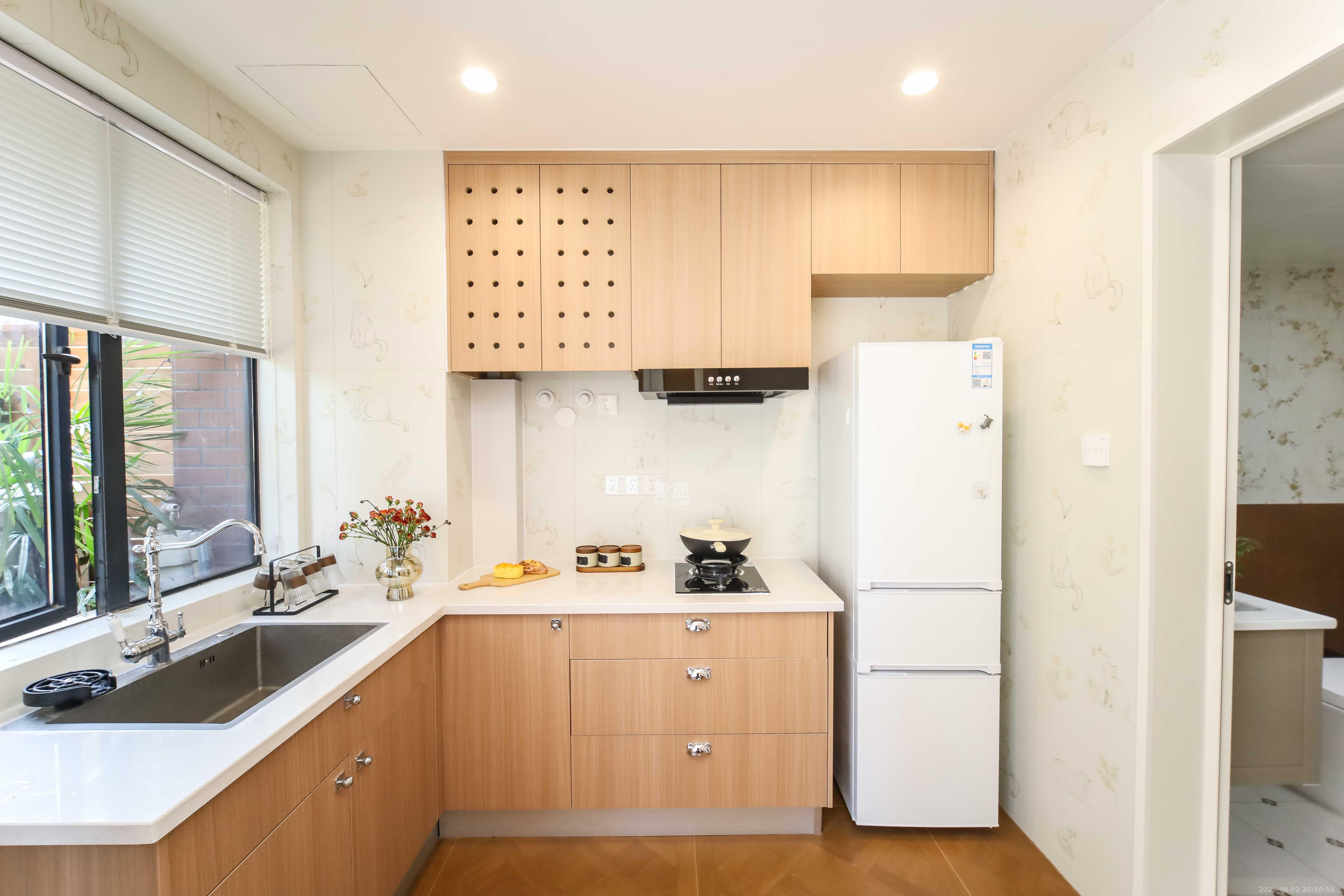 华雅林语苑 1室1厅1卫 40.0万 华雅林语苑 1室1厅1卫 40.0万厨房