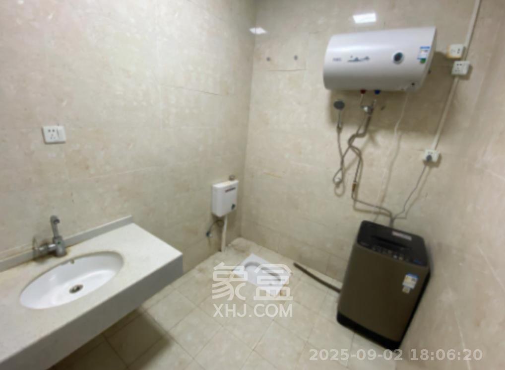 星城荣域 2室1厅1卫 2000.0元/月 星城荣域 2室1厅1卫 2000.0元/月室内图