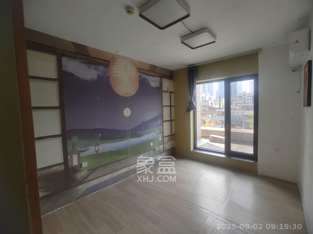 复地崑玉国际一期  4室2厅1卫    5300.0元/月室内图