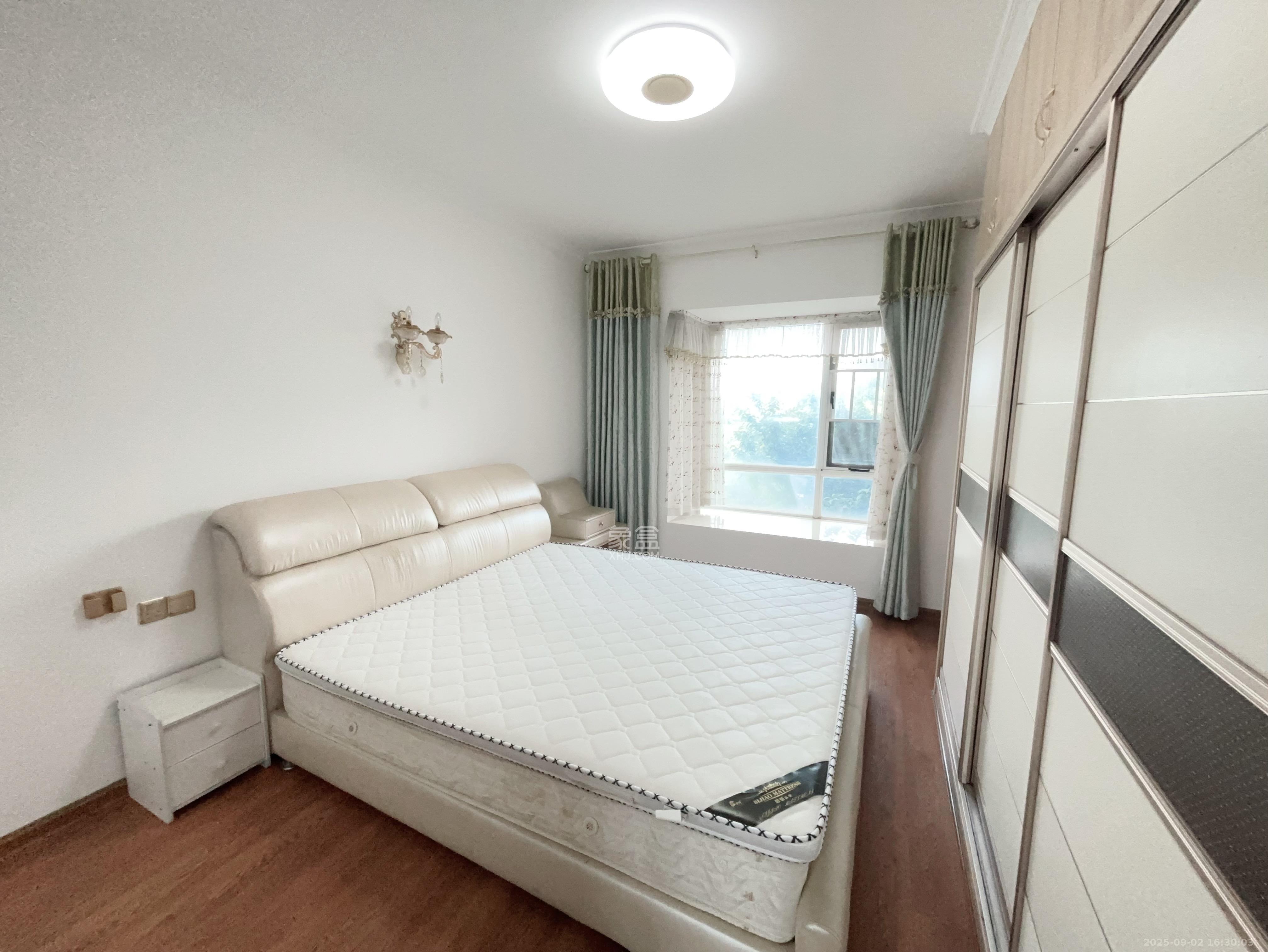 新蕾品阁居 4室2厅2卫 2300.0元/月 新蕾品阁居 4室2厅2卫 2300.0元/月室内图