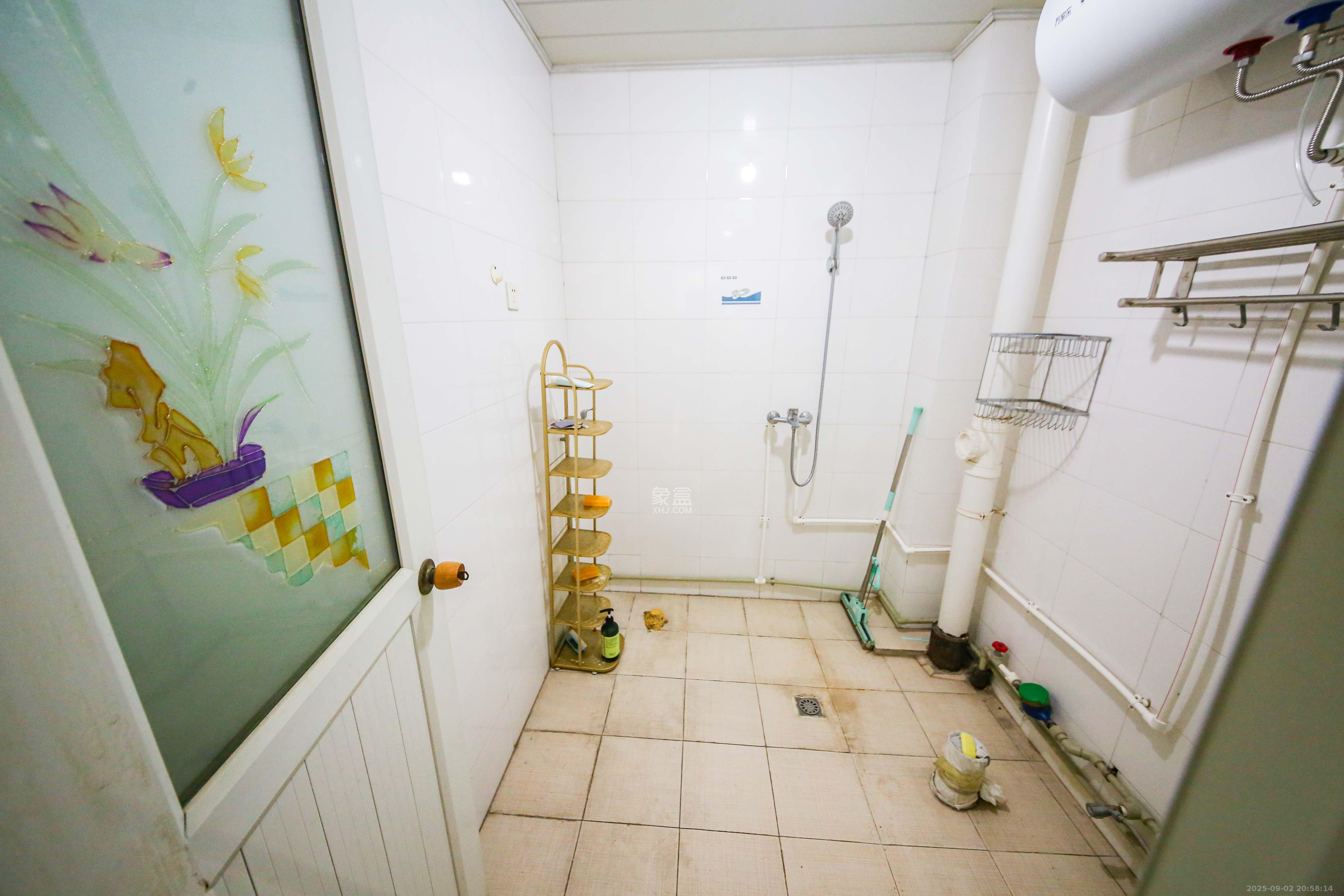 高升小区 3室2厅1卫 43.0万 高升小区 3室2厅1卫 43.0万卫生间