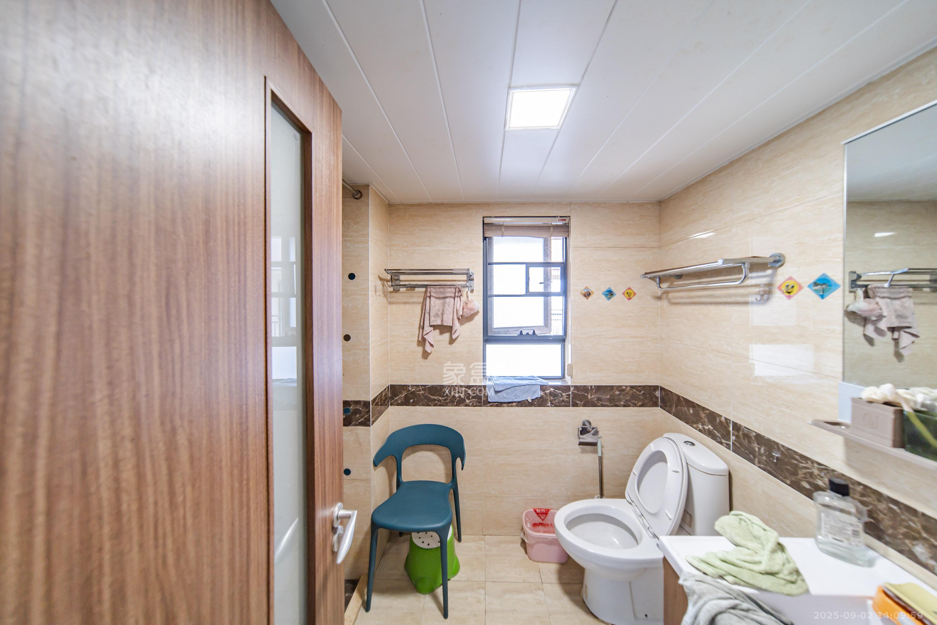 万科白鹭郡  3室2厅2卫    92.0万 万科白鹭郡  3室2厅2卫    92.0万卫生间