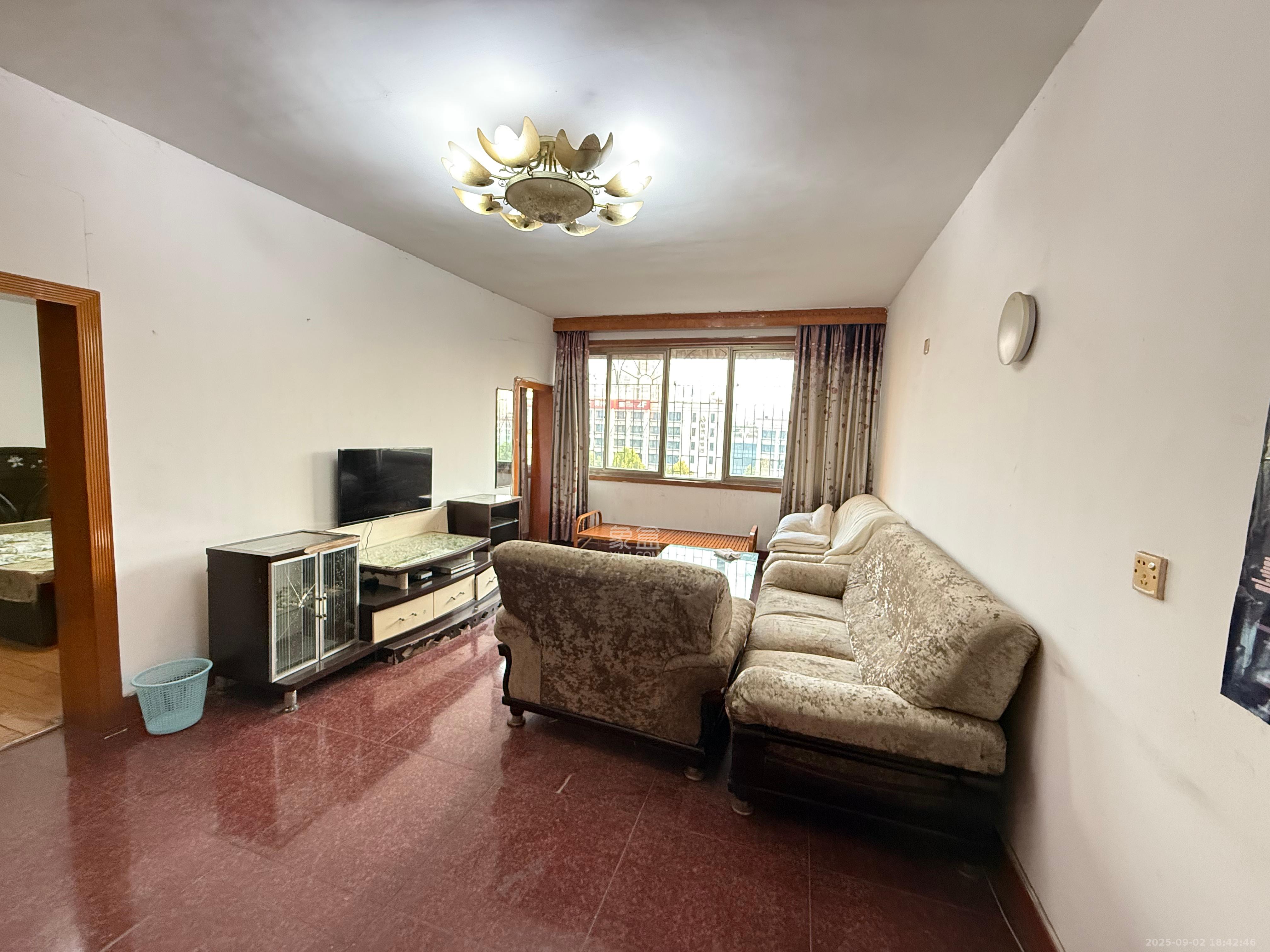 中建五局信和苑三区 2室2厅1卫 1500.0元/月 中建五局信和苑三区 2室2厅1卫 1500.0元/月室内图