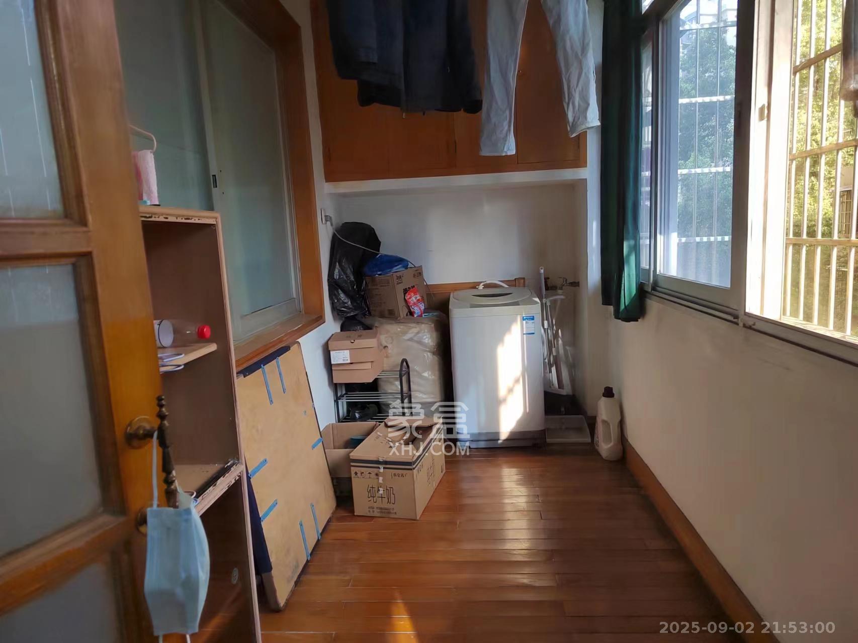 长沙理工大学东院西院  3室2厅2卫    1600.0元/月室内图