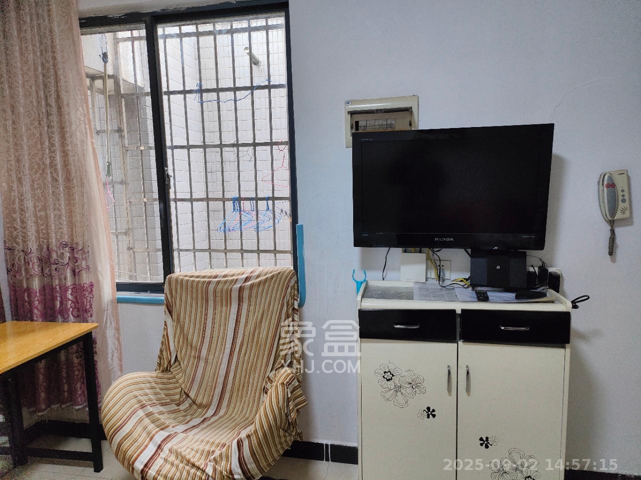 名富公寓  1室1厅1卫    1200.0元/月 名富公寓  1室1厅1卫    1200.0元/月室内图