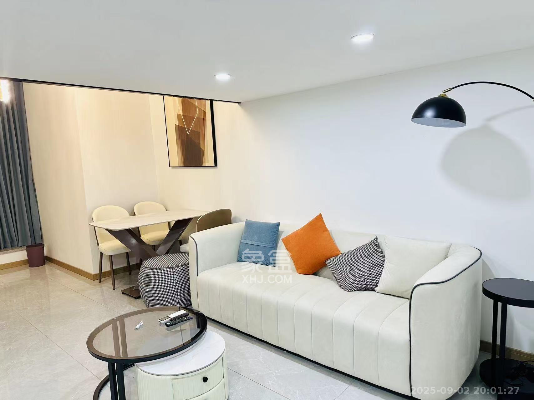 敬天广场 1室1厅1卫 3200.0元/月 敬天广场 1室1厅1卫 3200.0元/月室内图