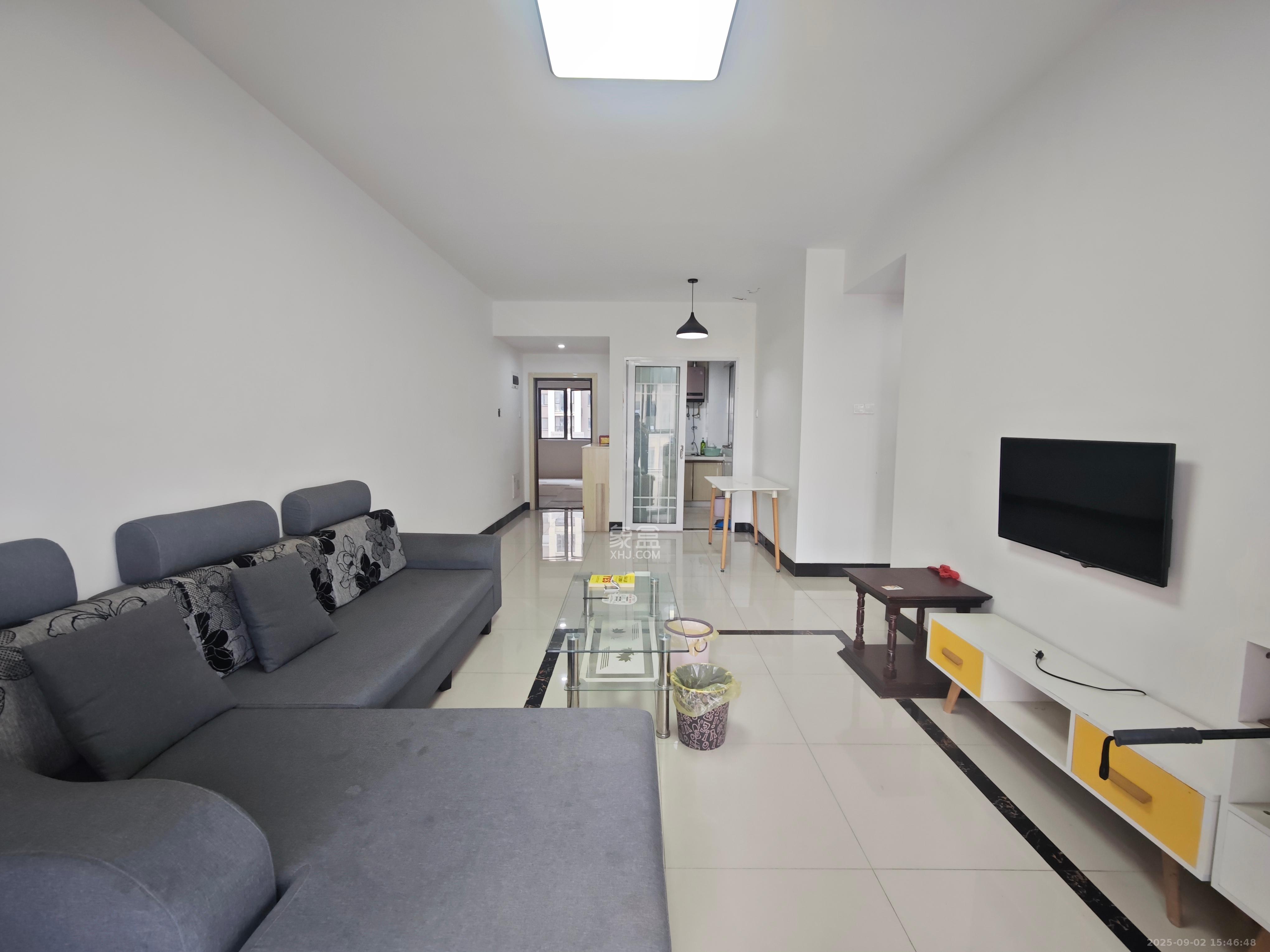 华润置地广场二期 3室2厅2卫 2200.0元/月 华润置地广场二期 3室2厅2卫 2200.0元/月室内图