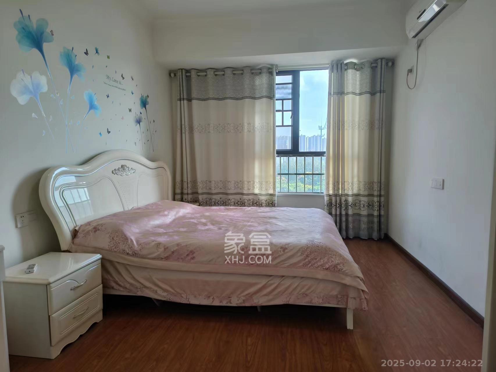 恒生碧水龙庭  3室2厅2卫    2100.0元/月室内图