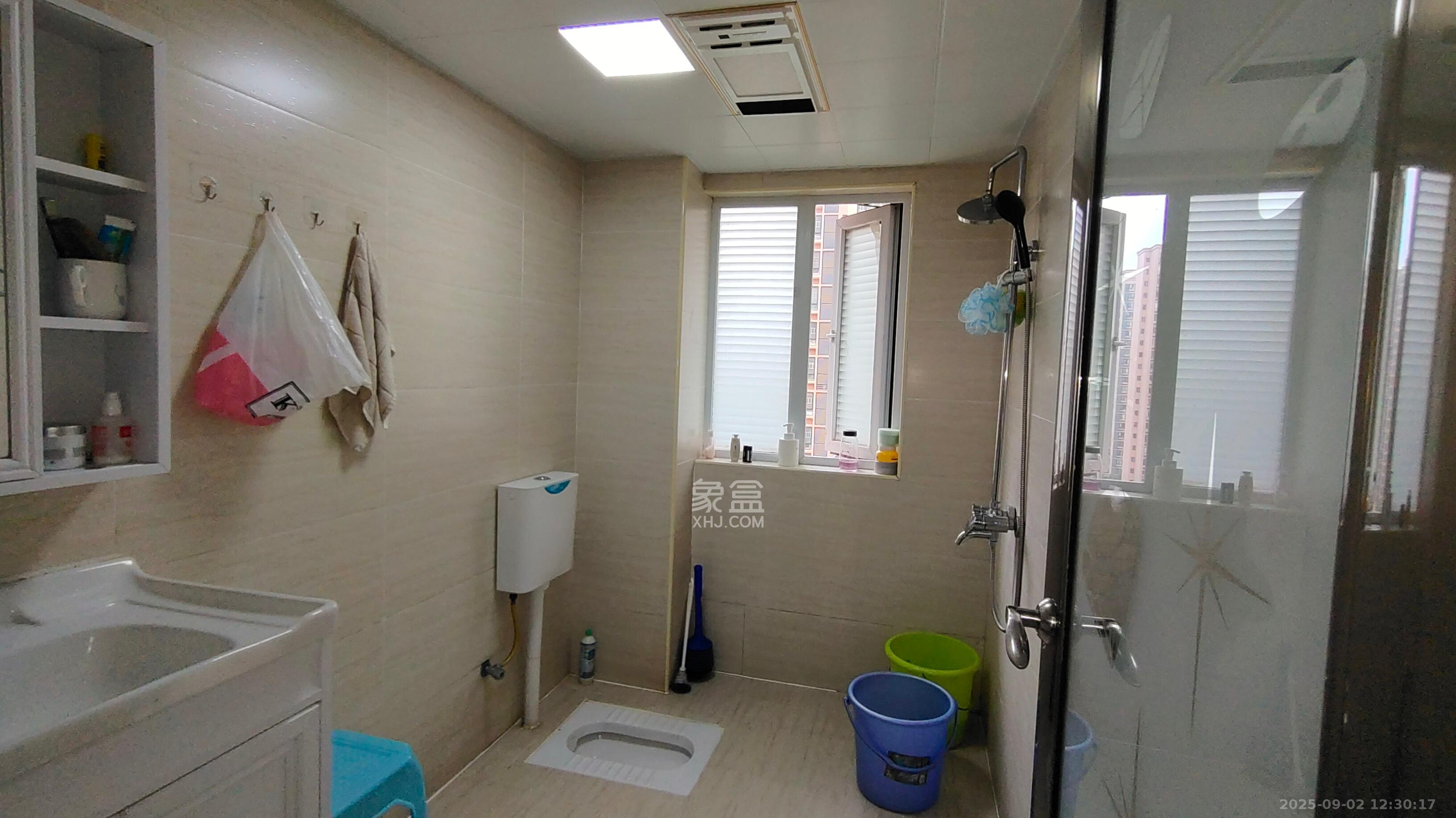 丽发新城  3室2厅1卫    2200.0元/月 丽发新城  3室2厅1卫    2200.0元/月室内图