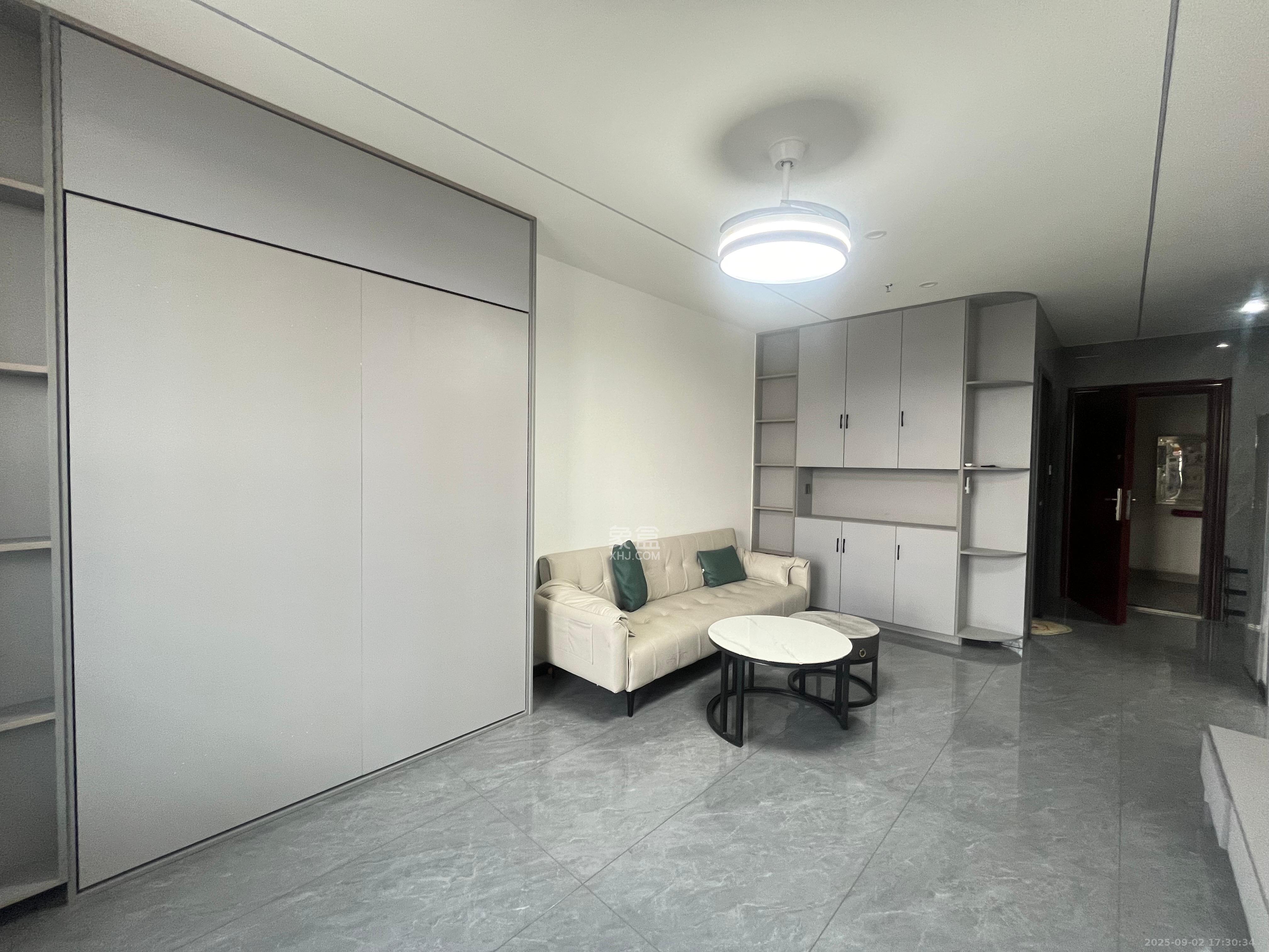 中南国际眼镜城(中伟商业中心)  1室1厅1卫    1800.0元/月 中南国际眼镜城(中伟商业中心)  1室1厅1卫    1800.0元/月室内图