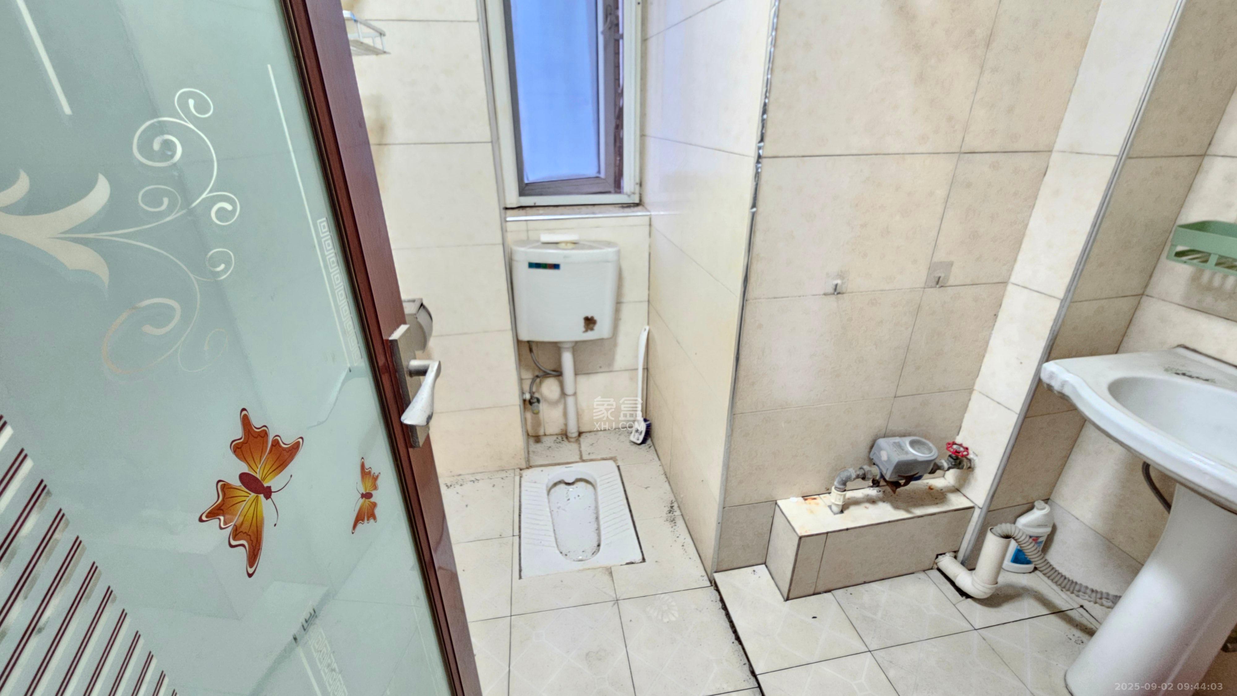 爱琴海岸 2室2厅1卫 1500.0元/月 爱琴海岸 2室2厅1卫 1500.0元/月室内图