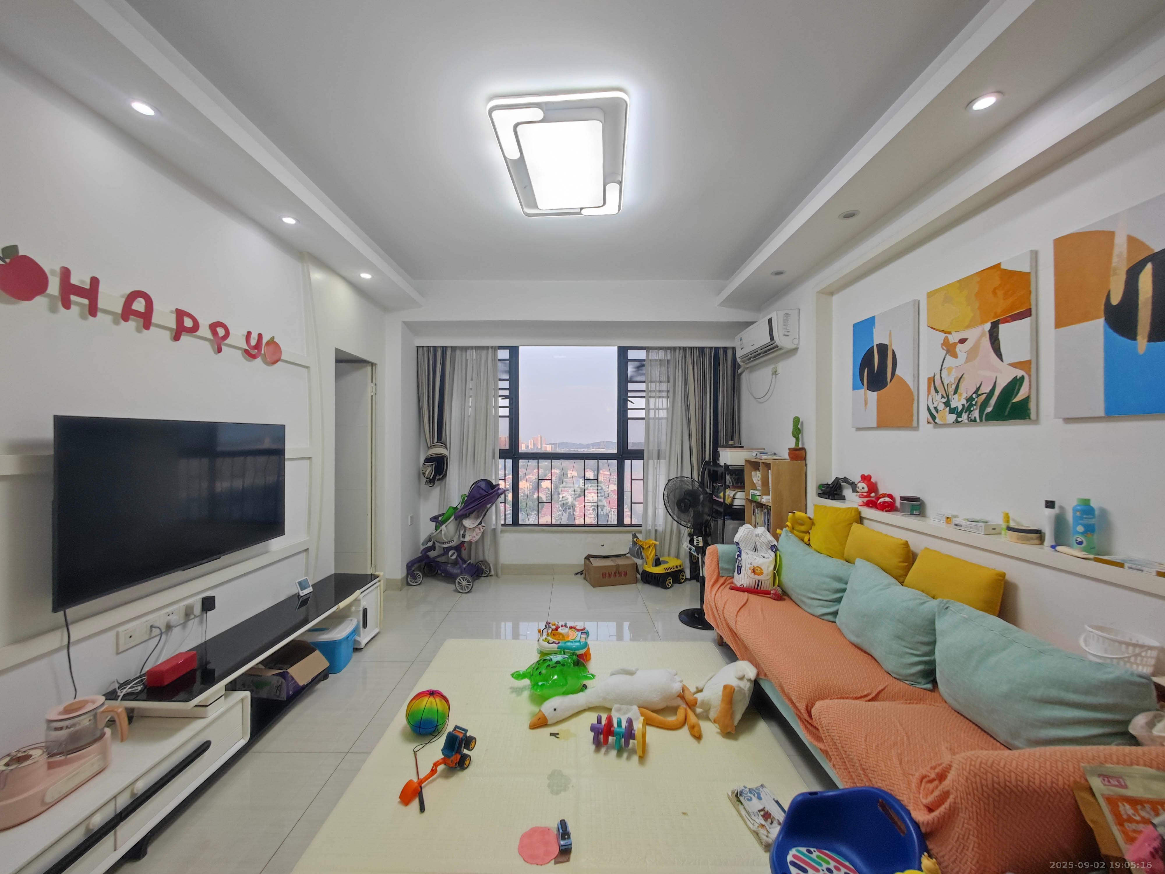 恒生碧水龙庭  2室2厅1卫    52.0万客厅