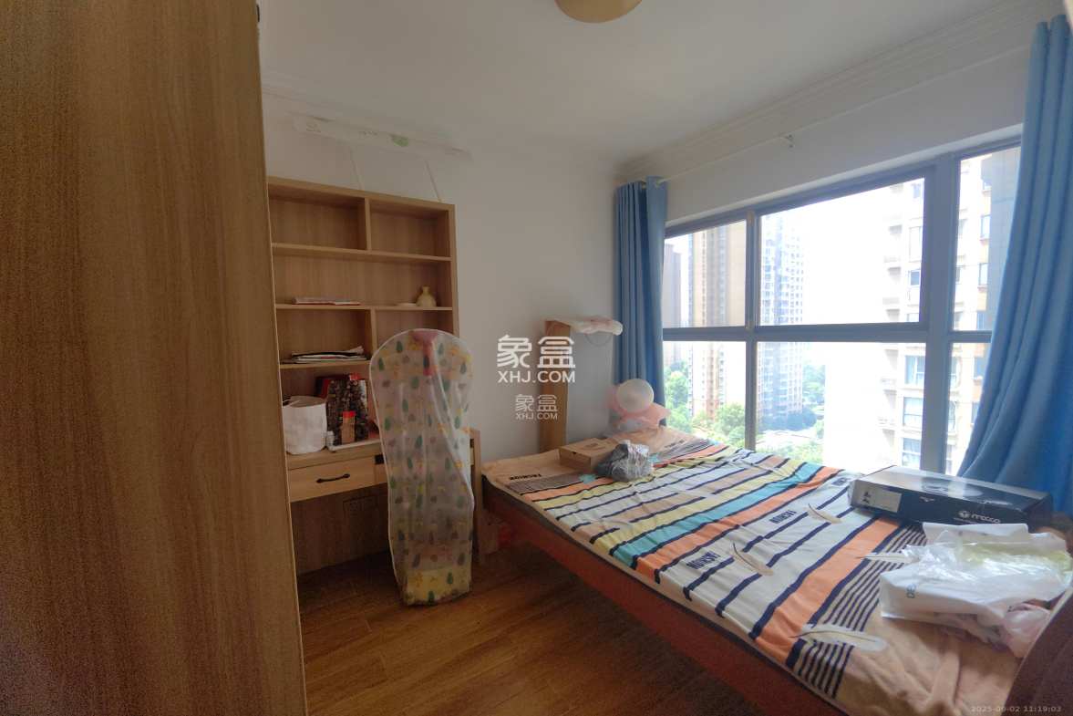 湖湘奥林匹克花园  3室2厅1卫    1900.0元/月 湖湘奥林匹克花园  3室2厅1卫    1900.0元/月室内图