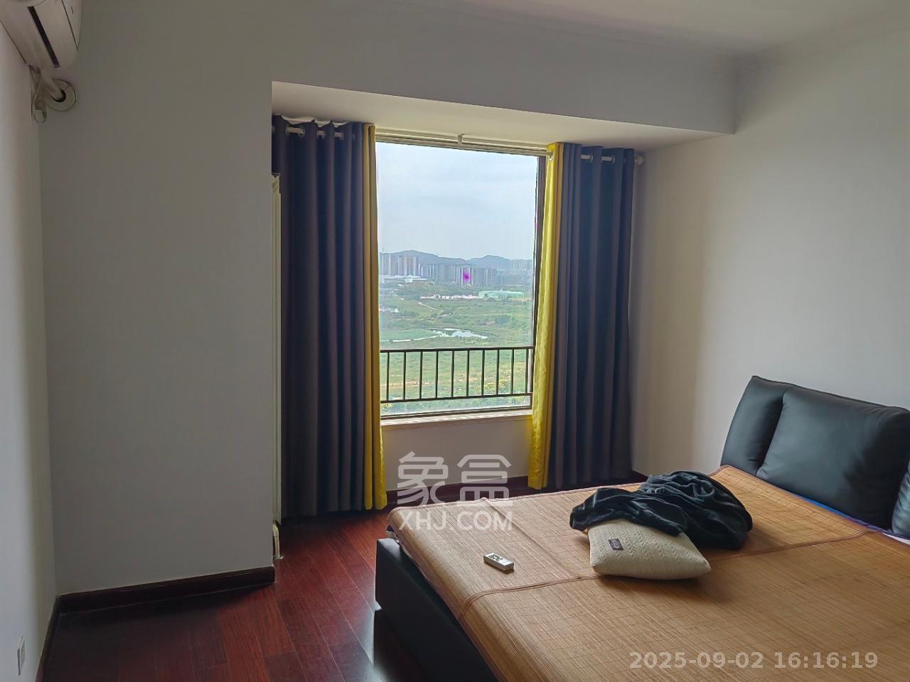 中海国际一期 4室2厅2卫 2500.00元/月 中海国际一期 4室2厅2卫 2500.00元/月室内图