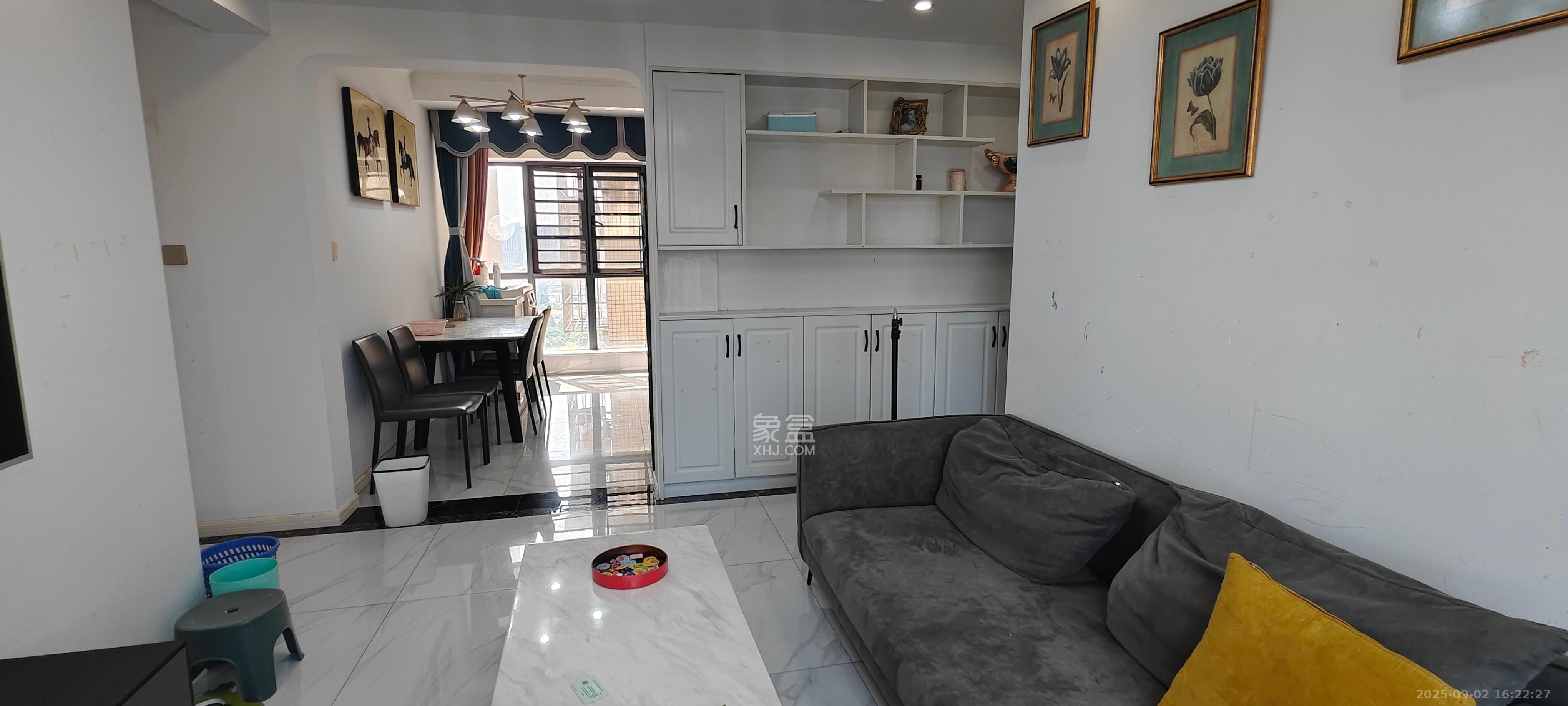 叠彩兰亭 3室2厅2卫 2600.0元/月 叠彩兰亭 3室2厅2卫 2600.0元/月室内图