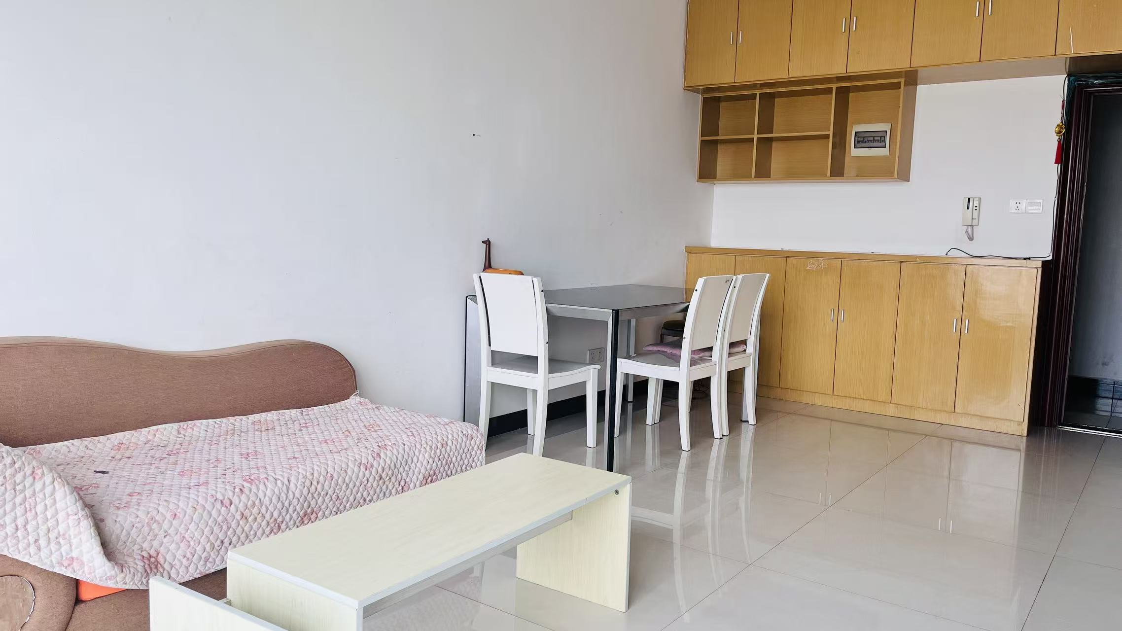 鸿泰国际 1室1厅1卫 1200.0元/月 鸿泰国际 1室1厅1卫 1200.0元/月室内图