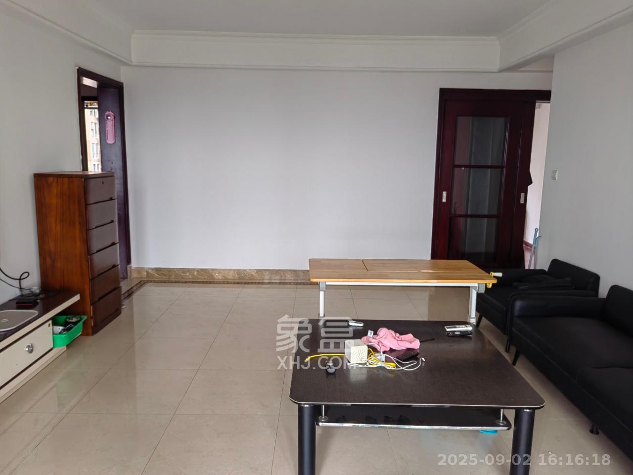 中海国际一期 4室2厅2卫 2500.00元/月 中海国际一期 4室2厅2卫 2500.00元/月室内图