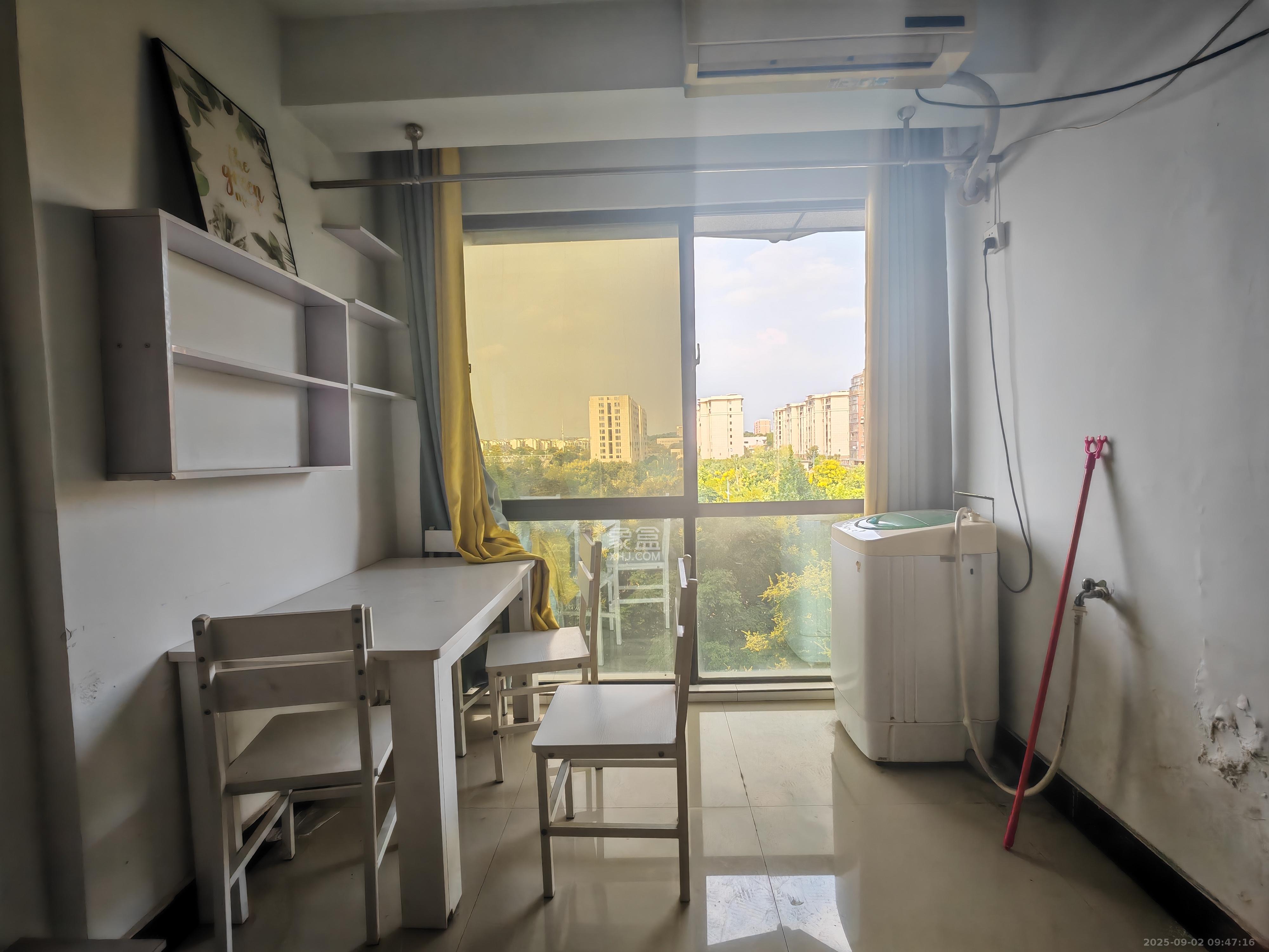 生活艺术城  1室1厅1卫   1100.00元/月室内图