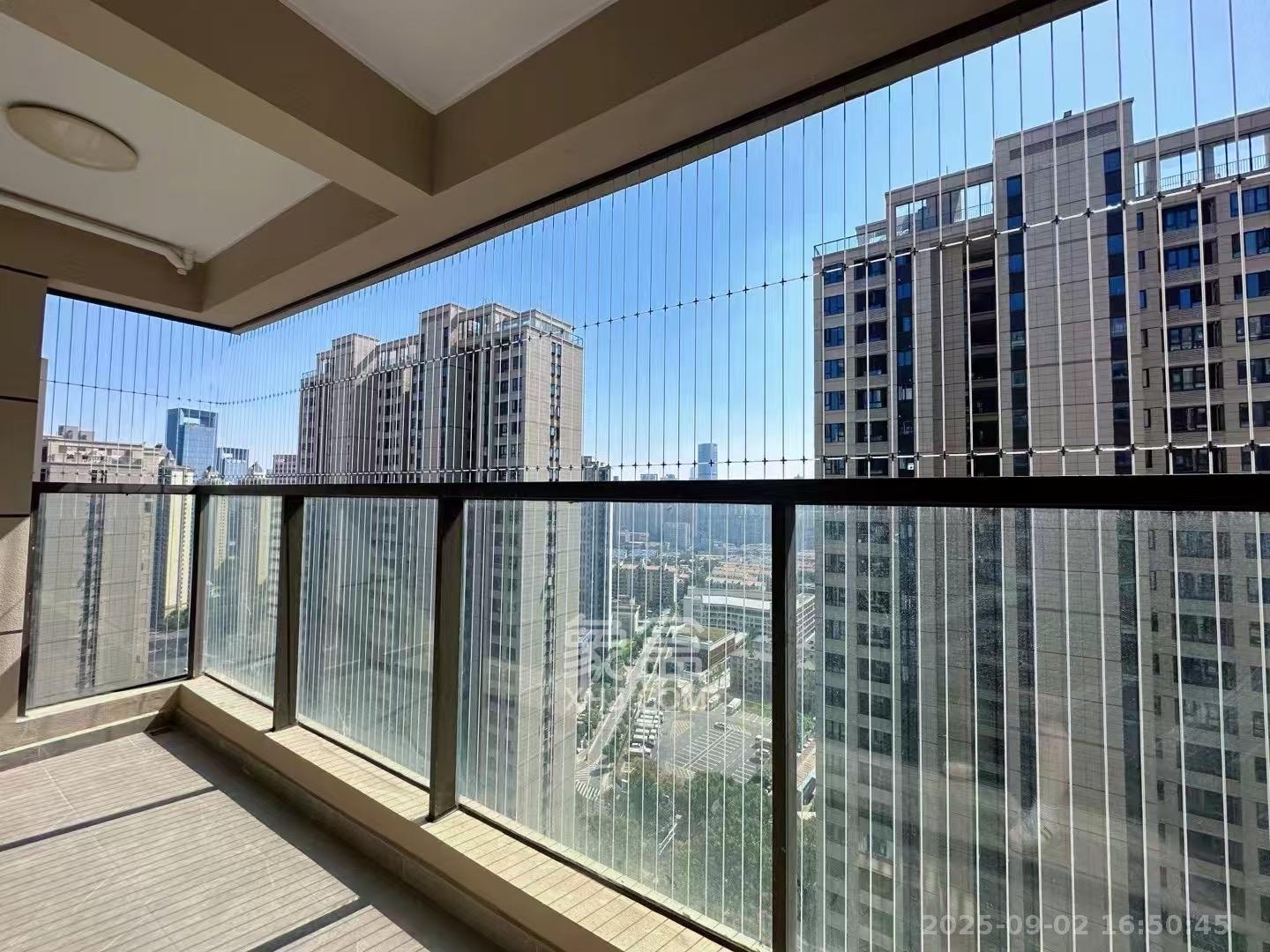 龙湖铂金中心(龙湖春江郦城)  4室2厅2卫    5800.0元/月 龙湖铂金中心(龙湖春江郦城)  4室2厅2卫    5800.0元/月室内图