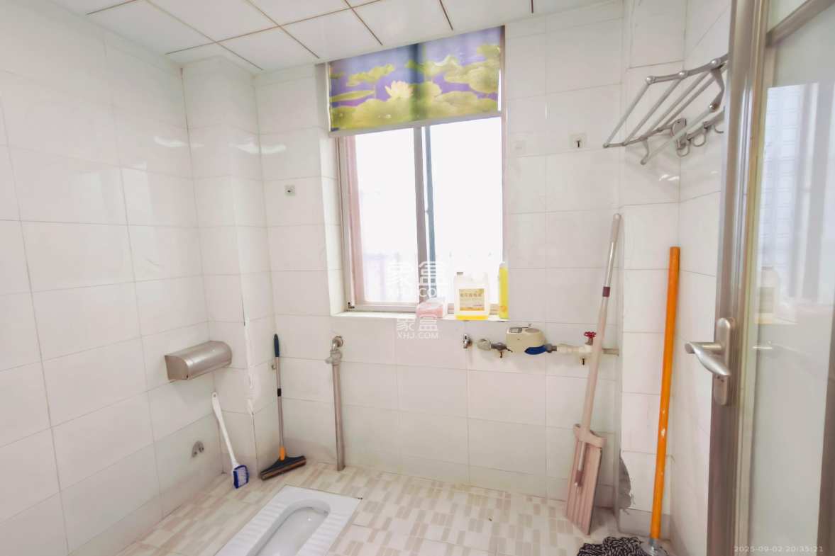 湘绣城 3室2厅2卫 1800.0元/月 湘绣城 3室2厅2卫 1800.0元/月室内图