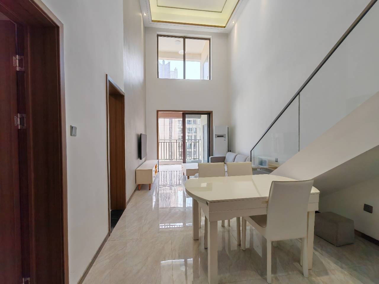 海航豪庭南苑  2室2厅2卫    4500.0元/月 海航豪庭南苑  2室2厅2卫    4500.0元/月室内图