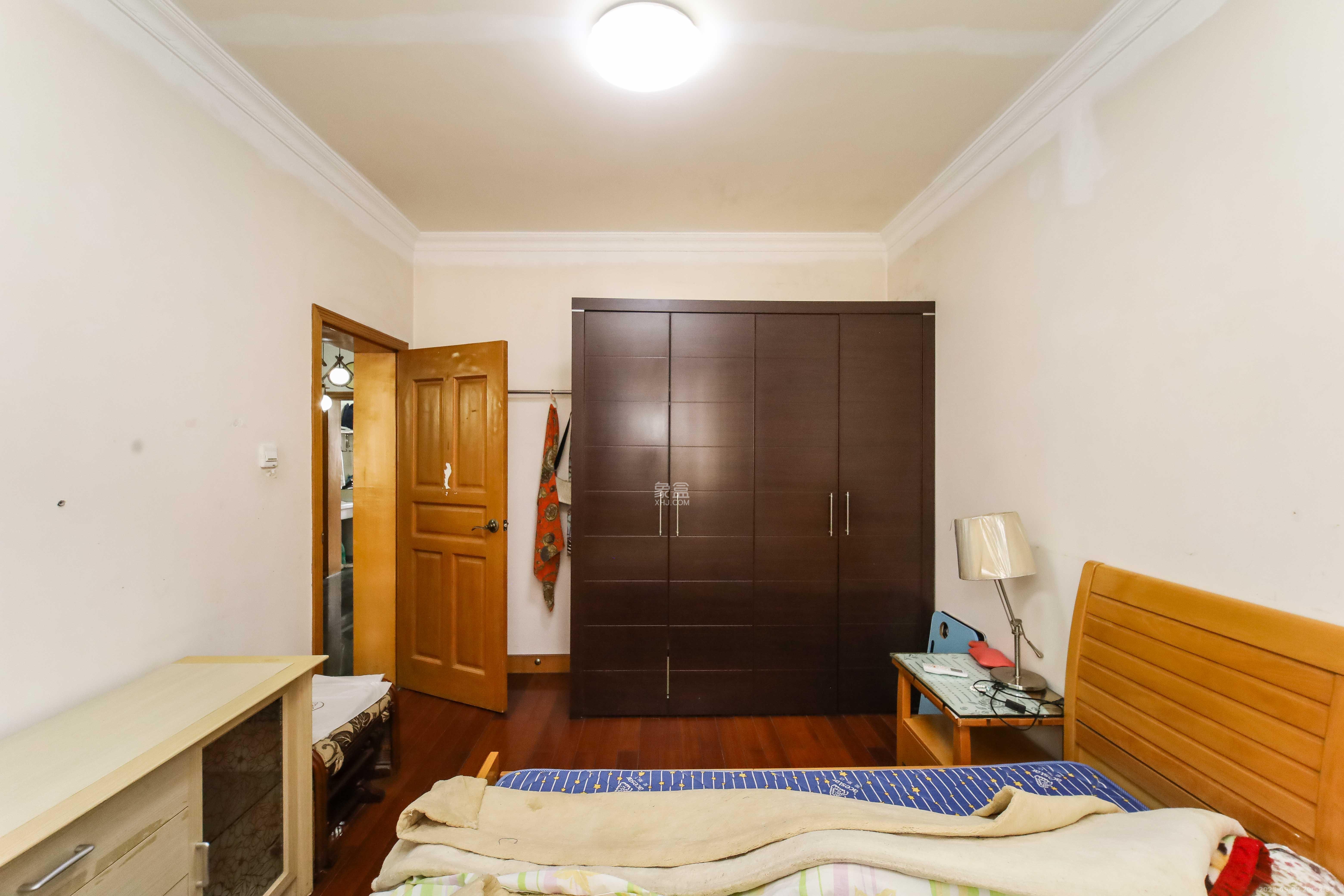 新桥小区 2室1厅1卫 35.0万 新桥小区 2室1厅1卫 35.0万卧室