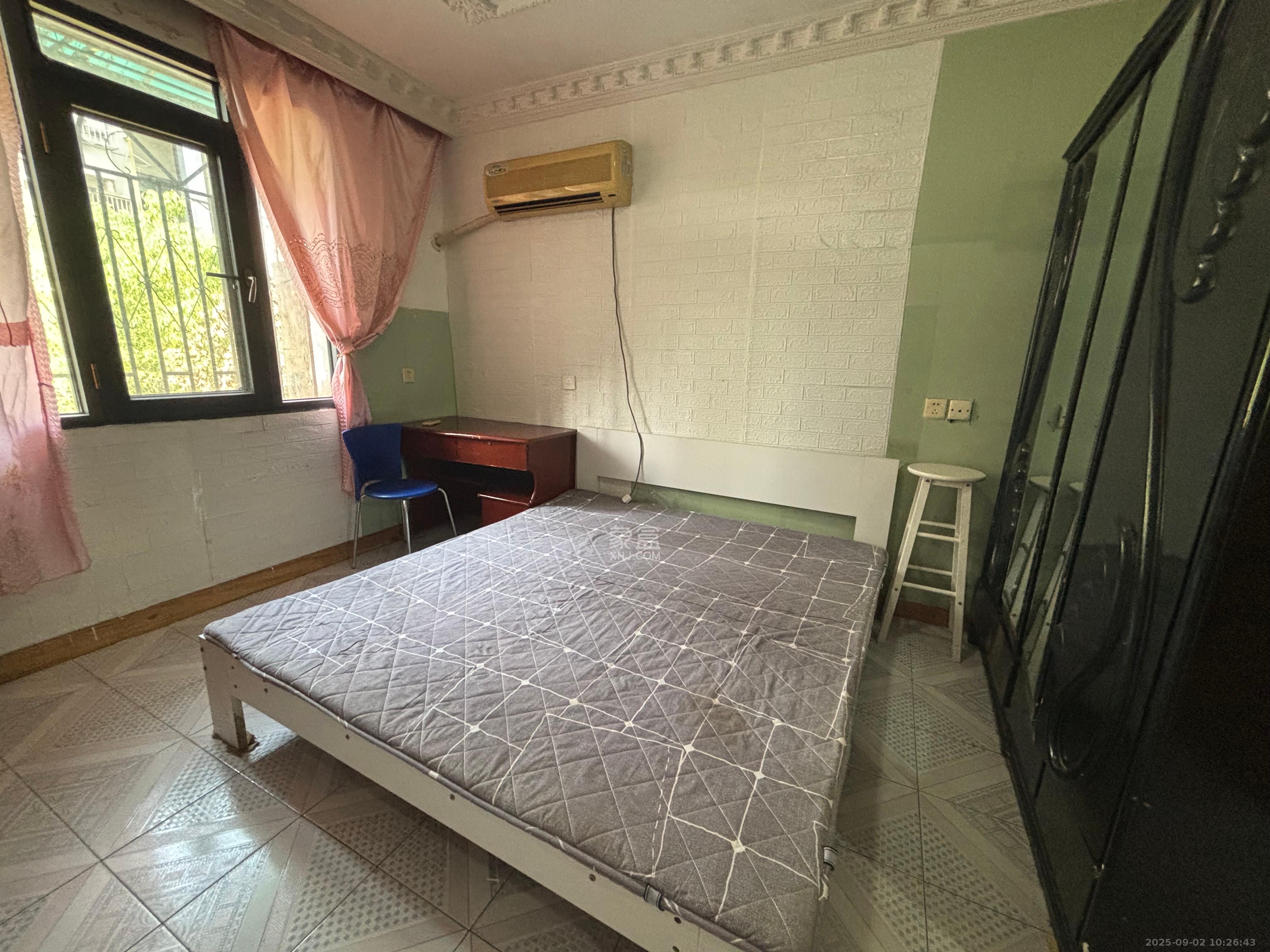 茶馆屋  2室2厅1卫    1300.0元/月 茶馆屋  2室2厅1卫    1300.0元/月室内图